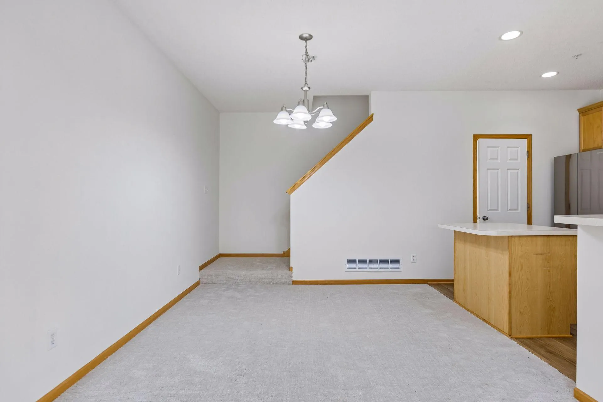 Photo 13 of 7616 Southridge Lane