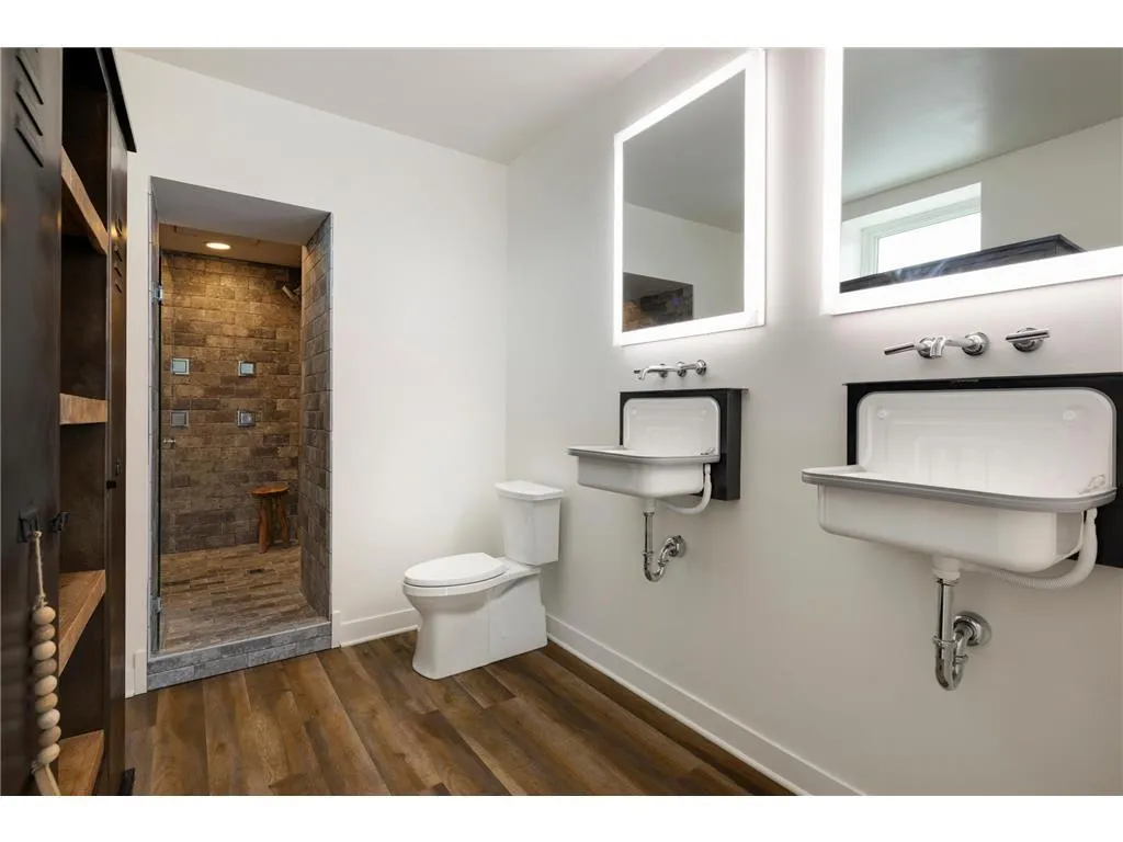 Photo 15 of 1290 Snelling Avenue N