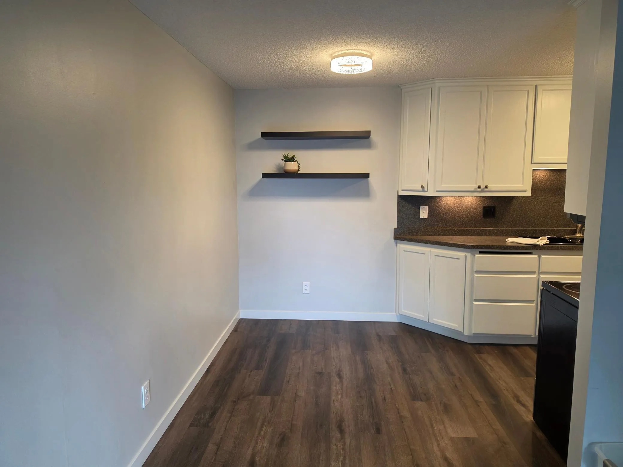 Photo 9 of 401 E Burnsville Parkway Unit 124