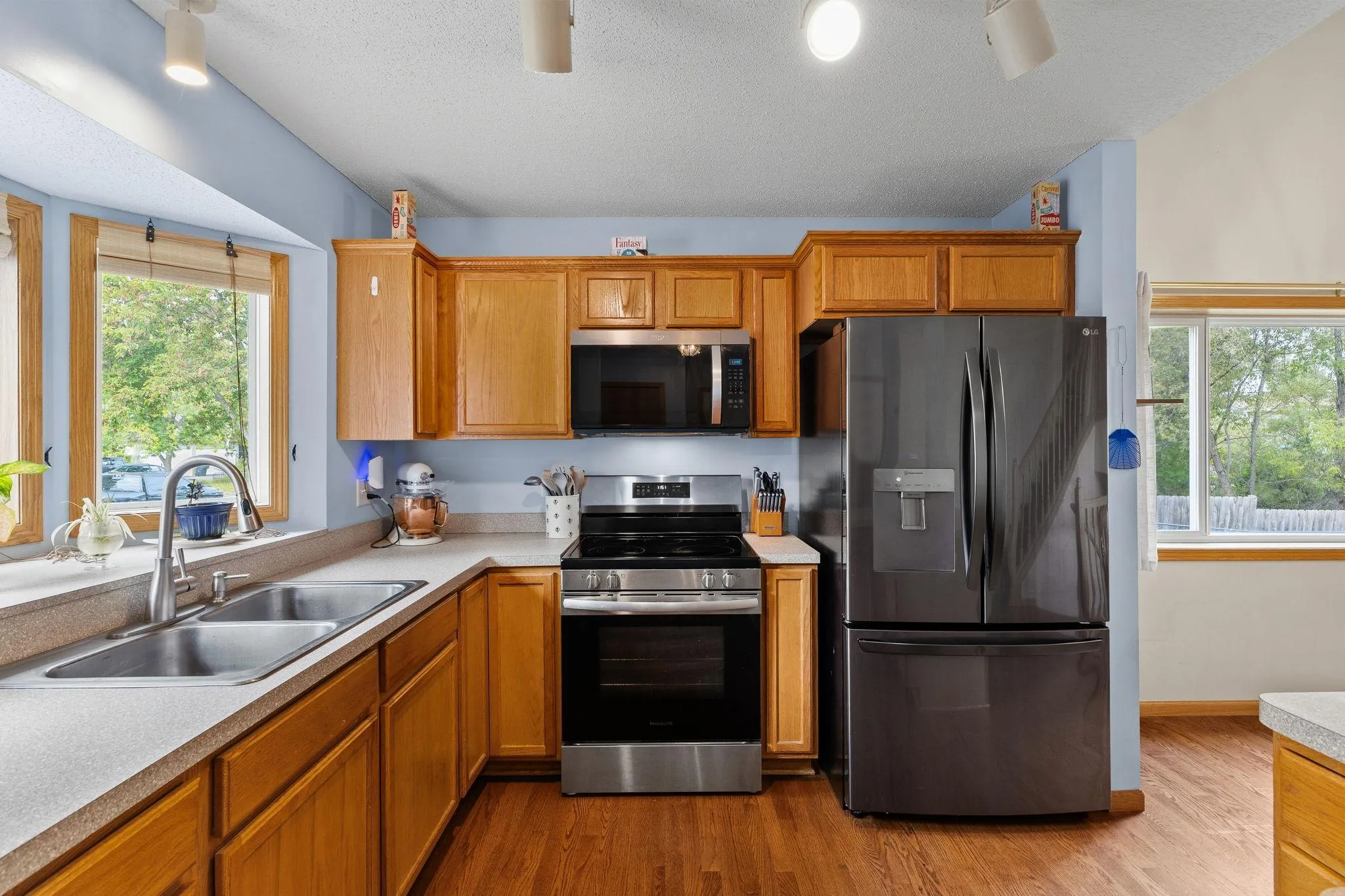 Photo 7 of 30731 Redding Avenue