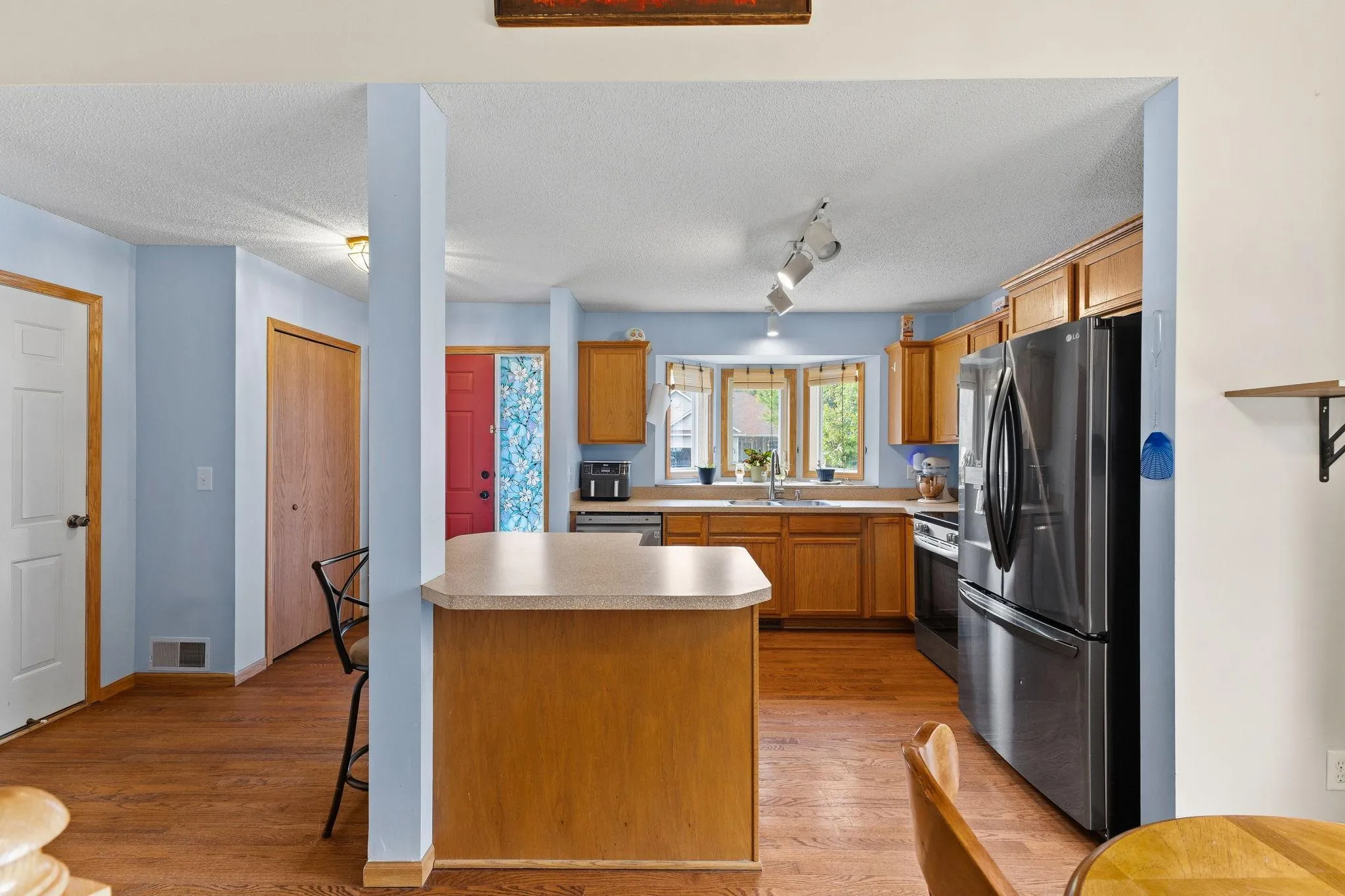 Photo 5 of 30731 Redding Avenue