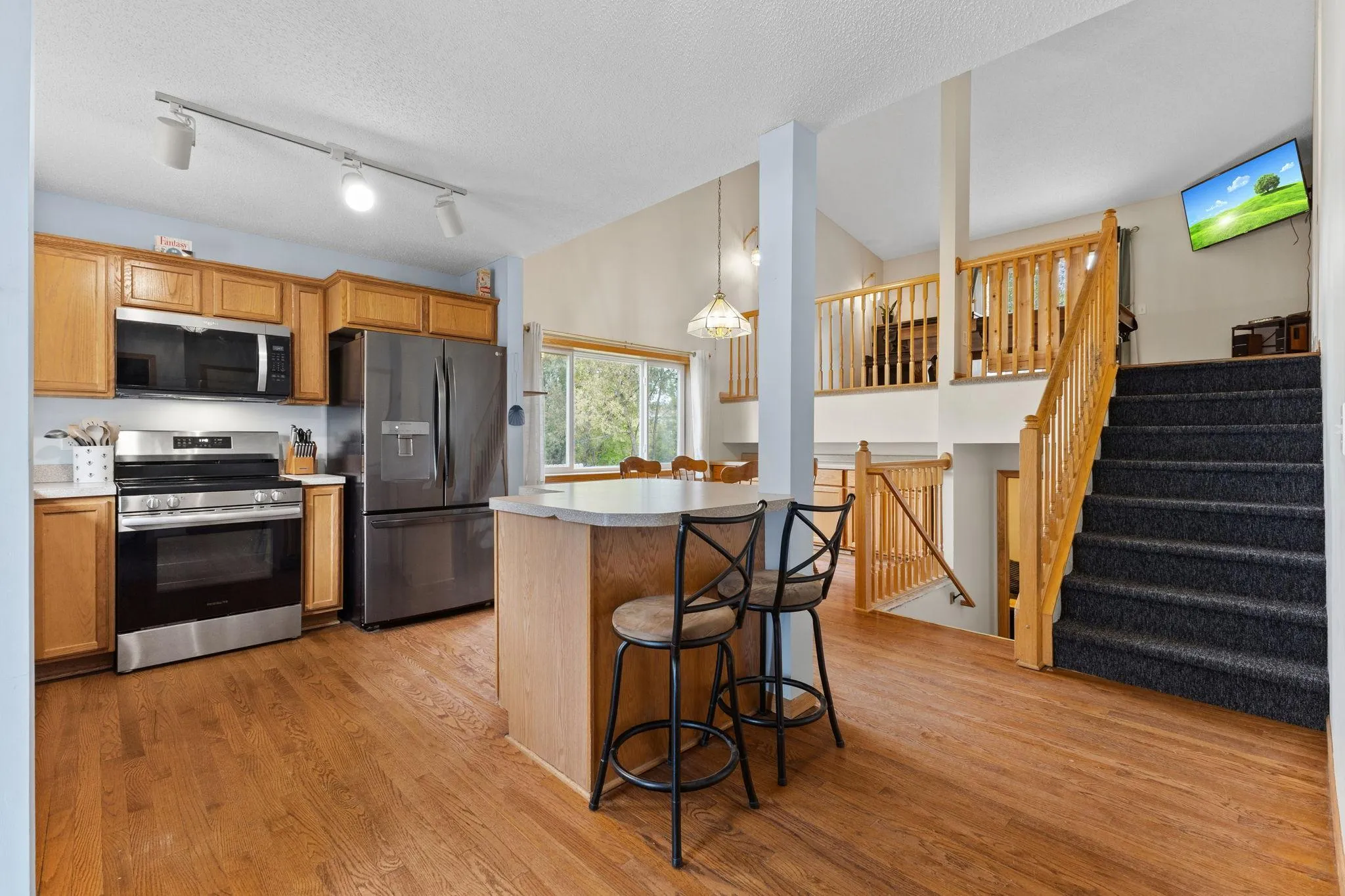 Photo 8 of 30731 Redding Avenue