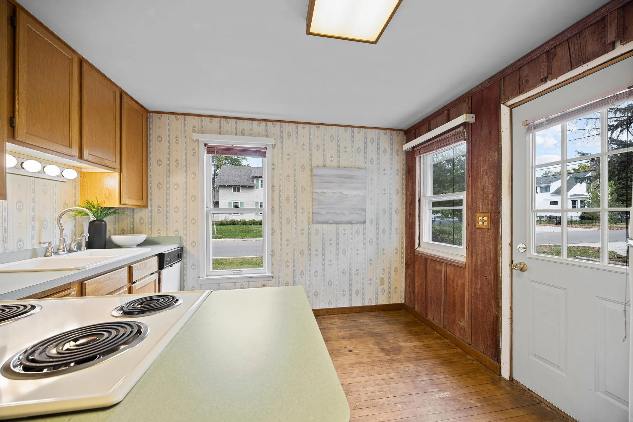 Photo 15 of 245 8th N Avenue