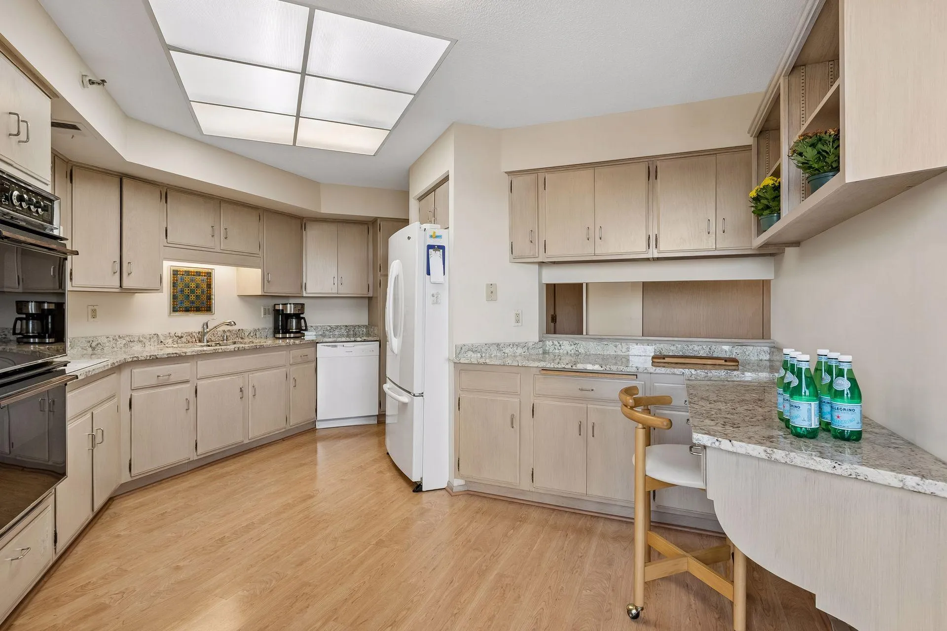 Photo 19 of 2950 Dean Parkway Unit 2103