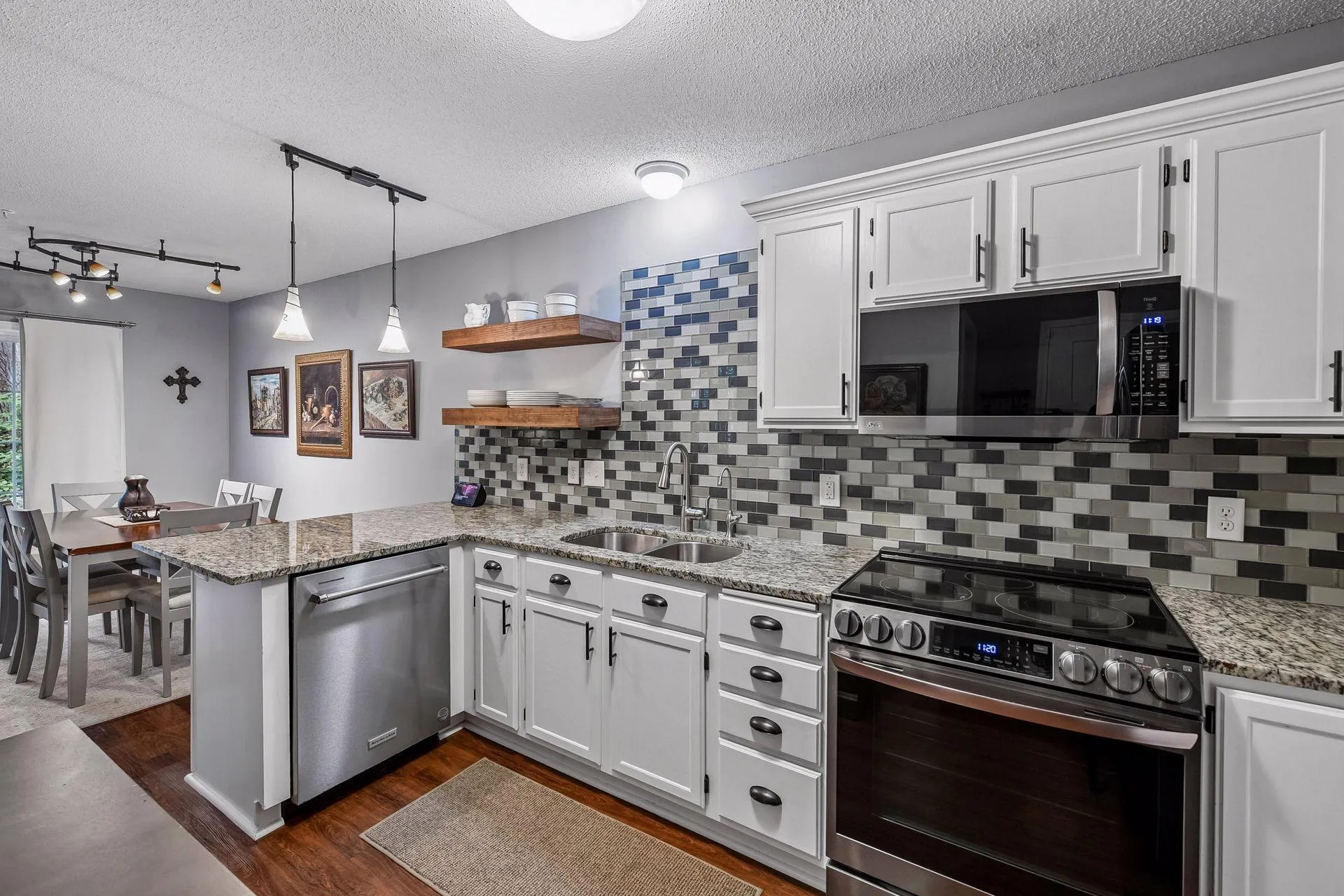 Photo 11 of 18185 Warbler Lane
