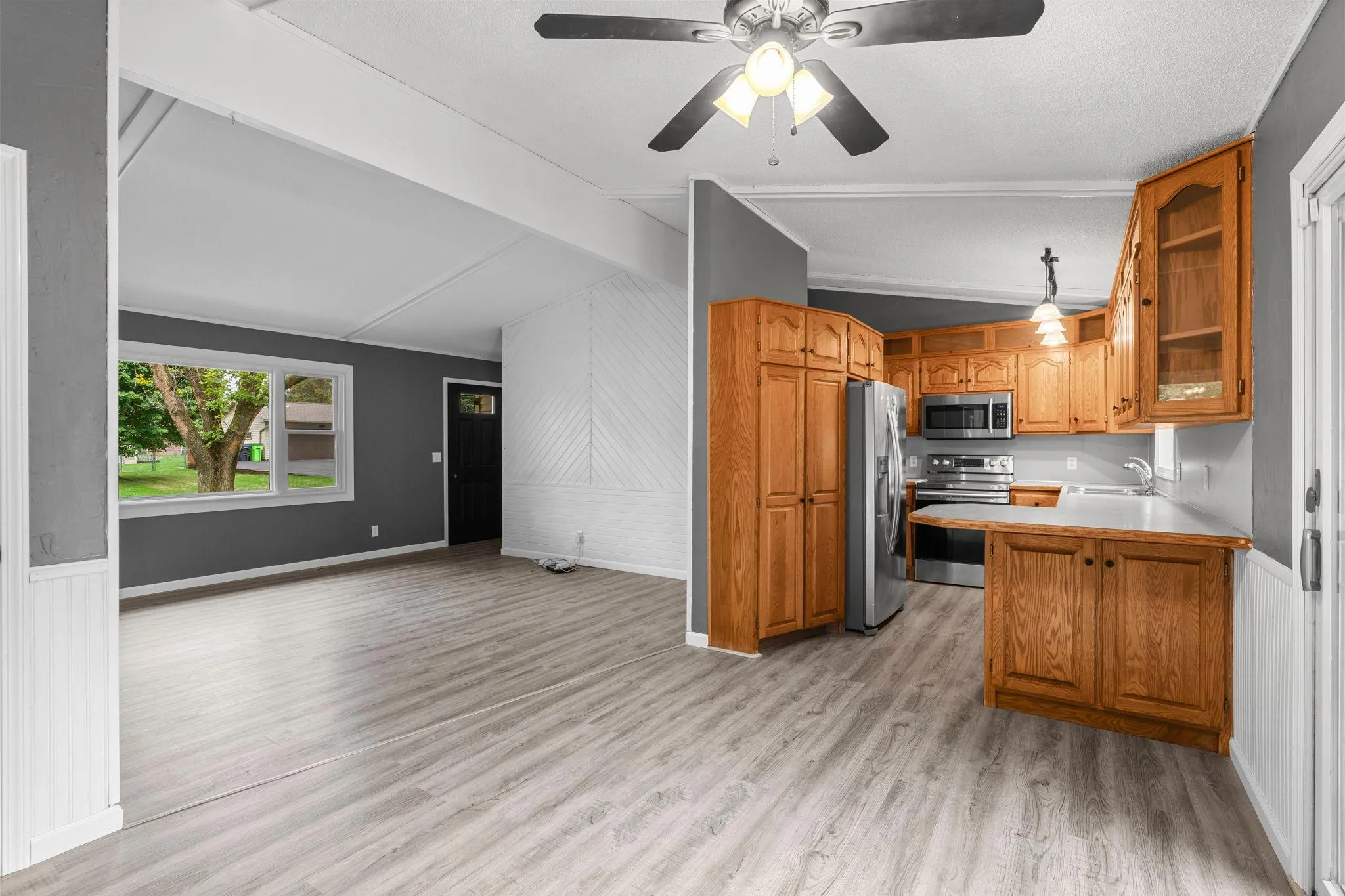 Photo 11 of 1397 Meadowlark Lane