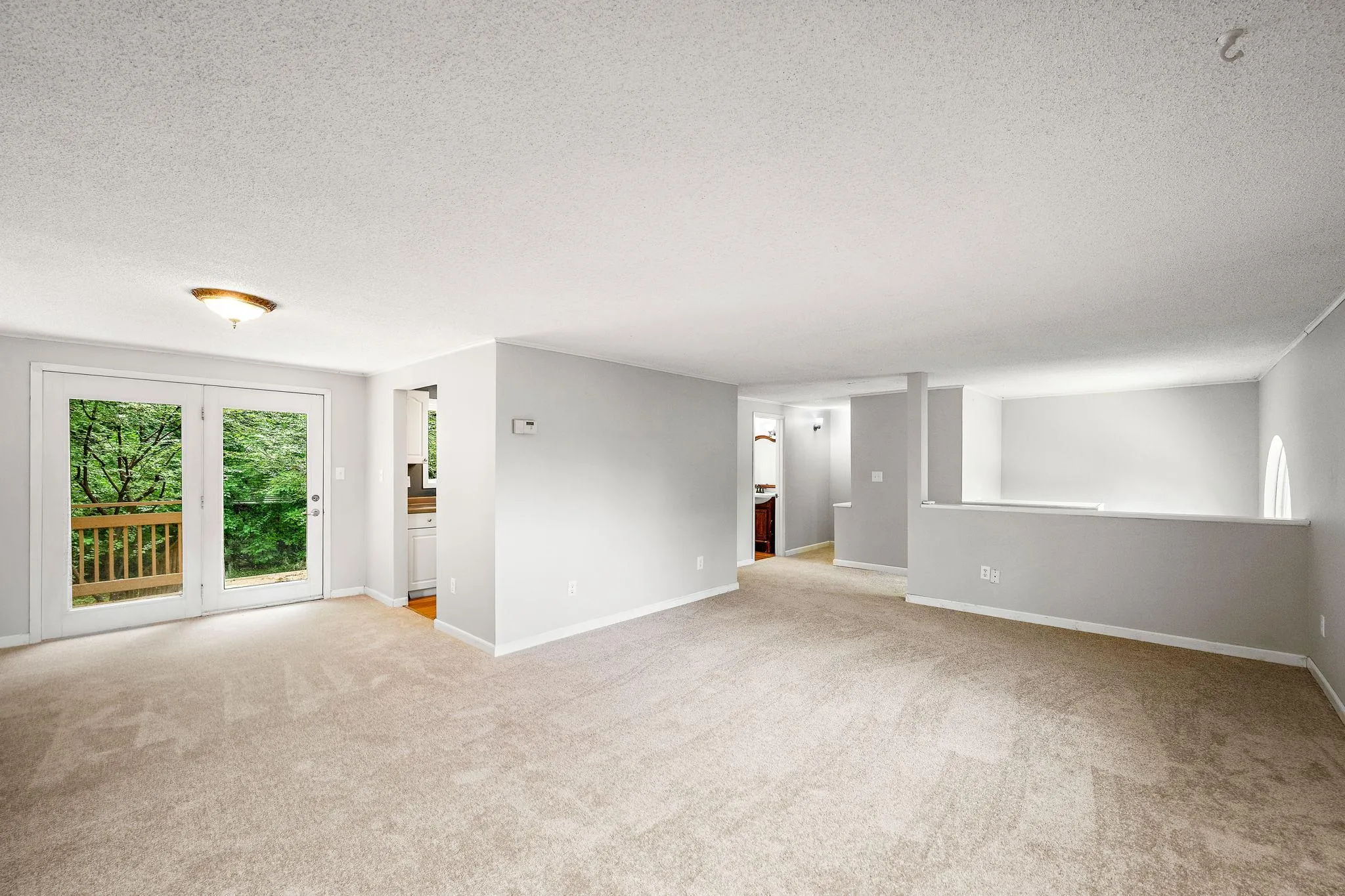 Photo 8 of 5200 Greenwood Circle