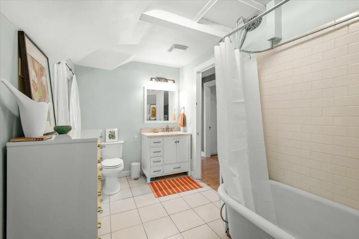 Photo 19 of 2637 2nd S Avenue