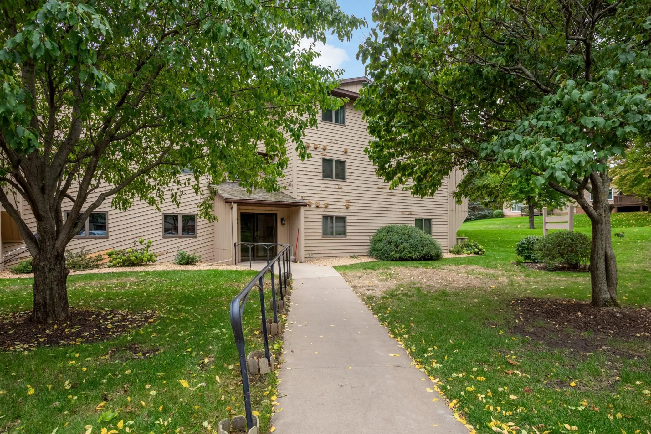Photo 2 of 925 Bahls Drive Unit 307