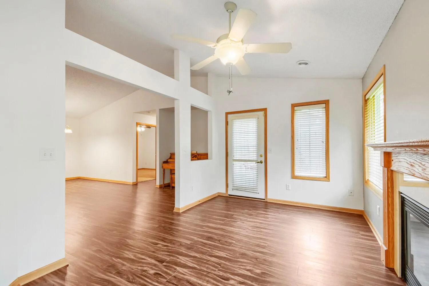 Photo 8 of 7630 Palisades Ne Avenue