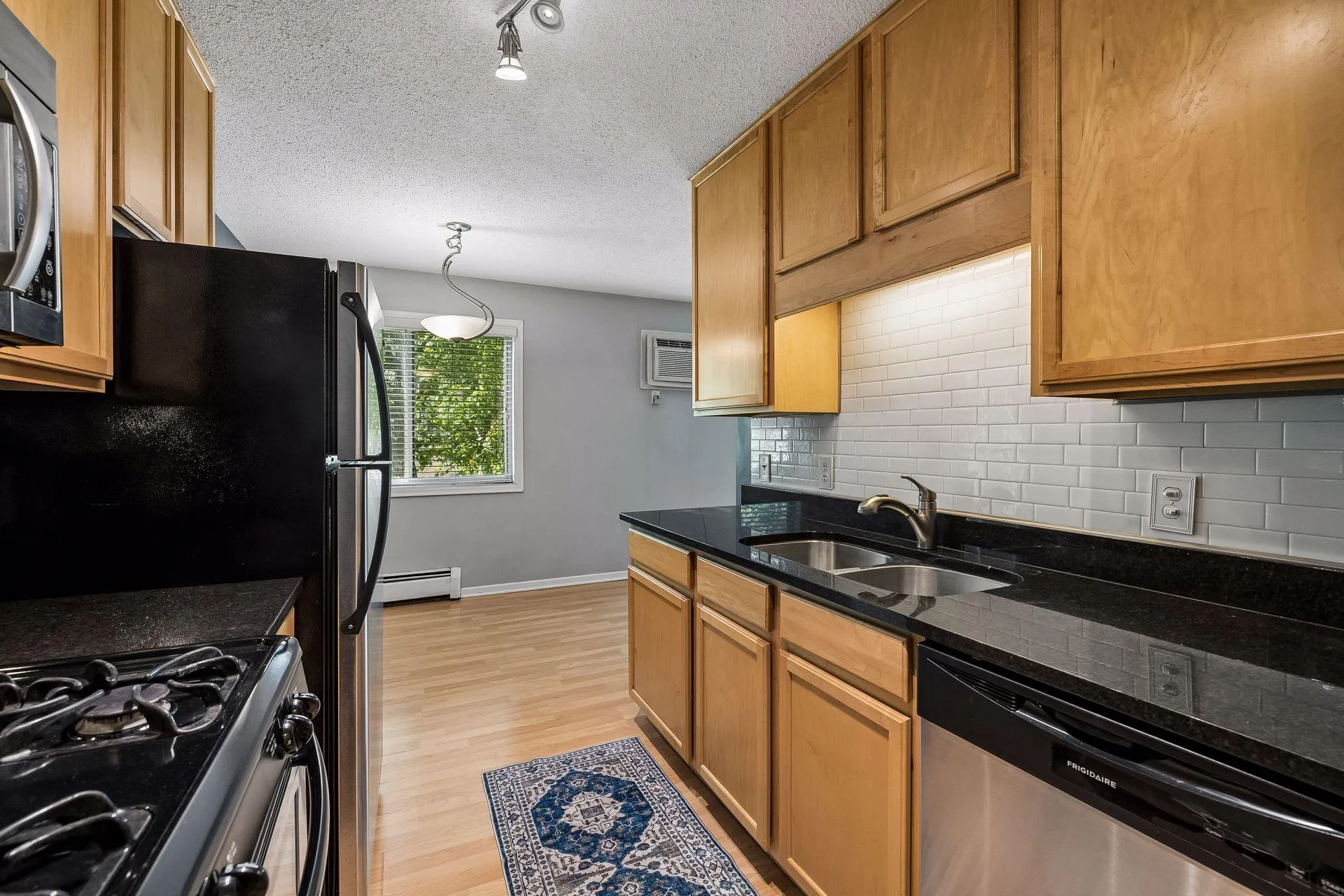 Photo 9 of 3540 Hennepin Avenue Unit 210