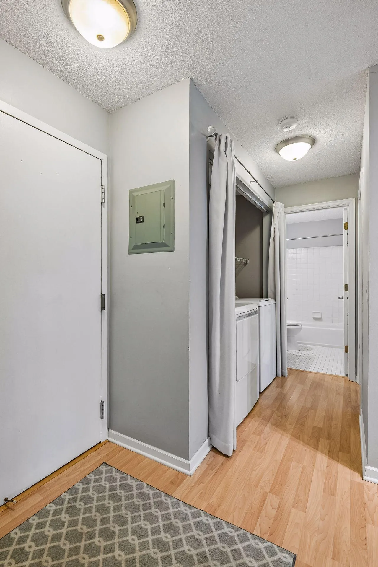 Photo 4 of 3540 Hennepin Avenue Unit 210