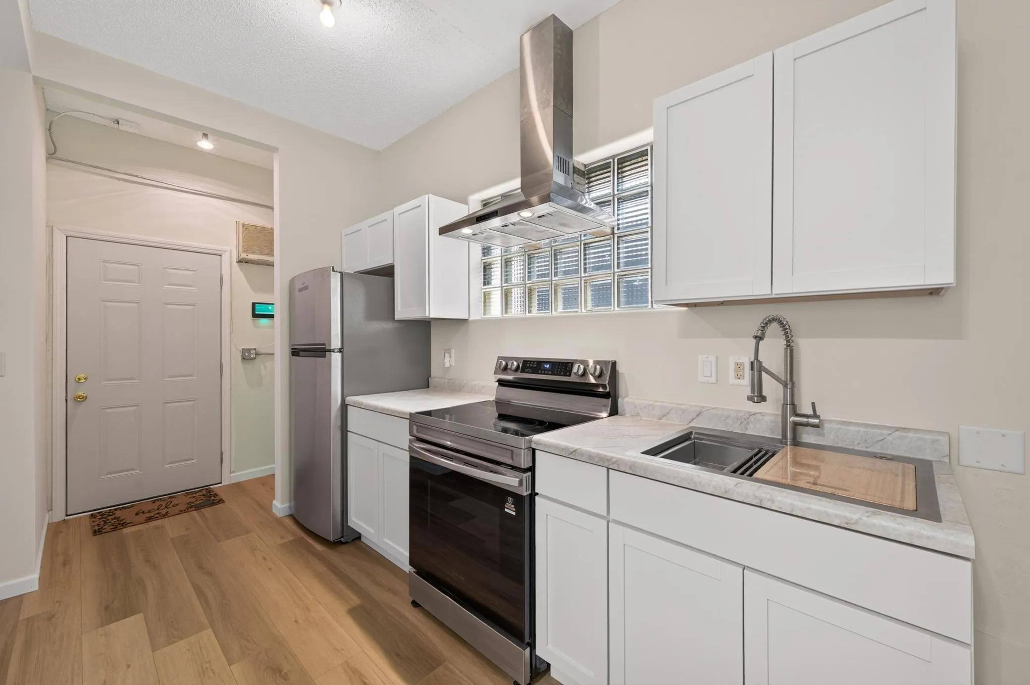 Photo 2 of 444 9th Nw Avenue