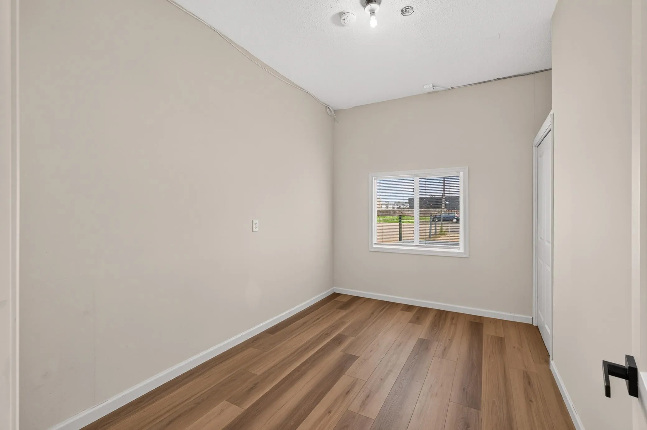 Photo 12 of 444 9th Nw Avenue