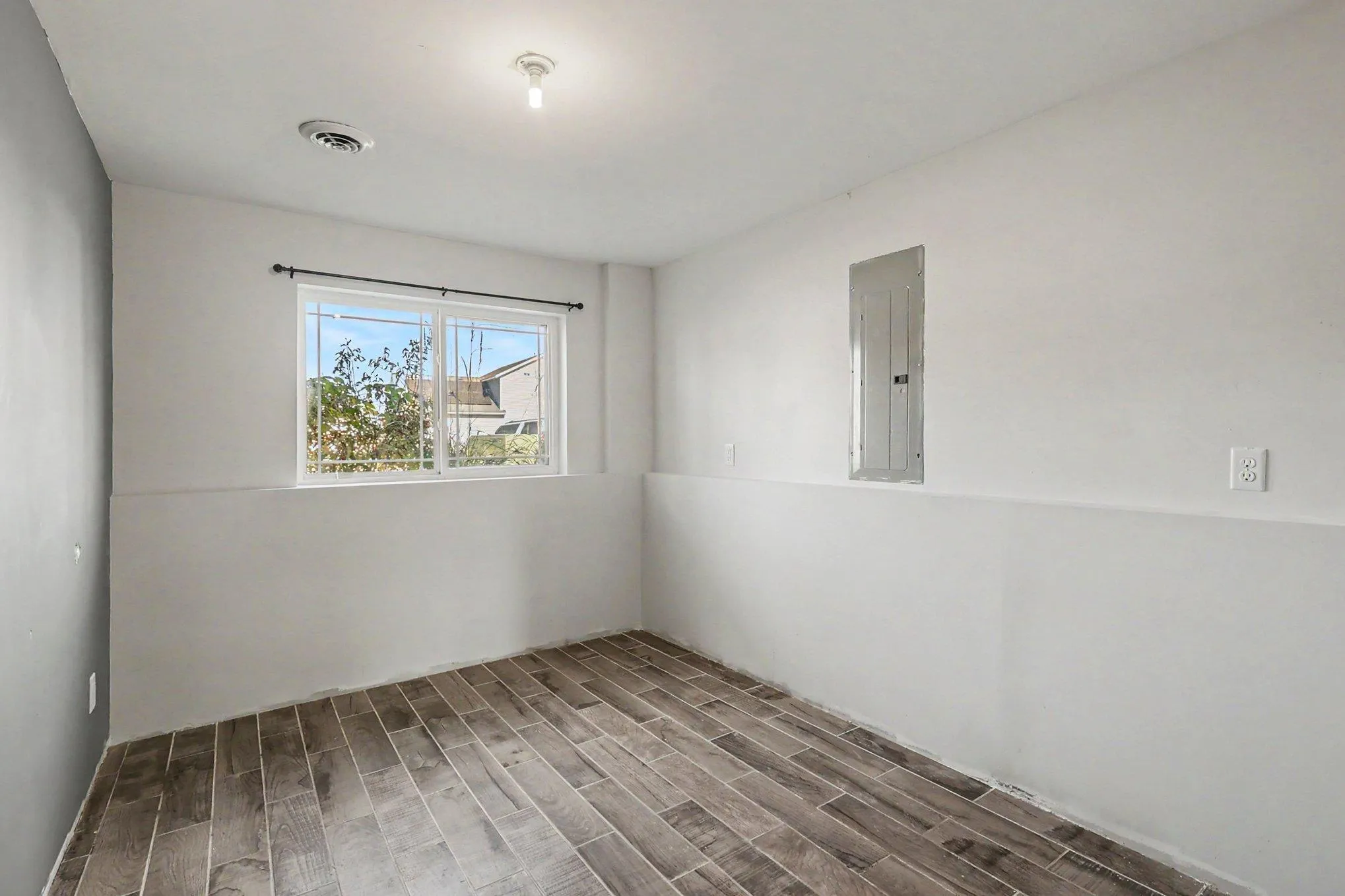 Photo 23 of 1165 Filkins Street