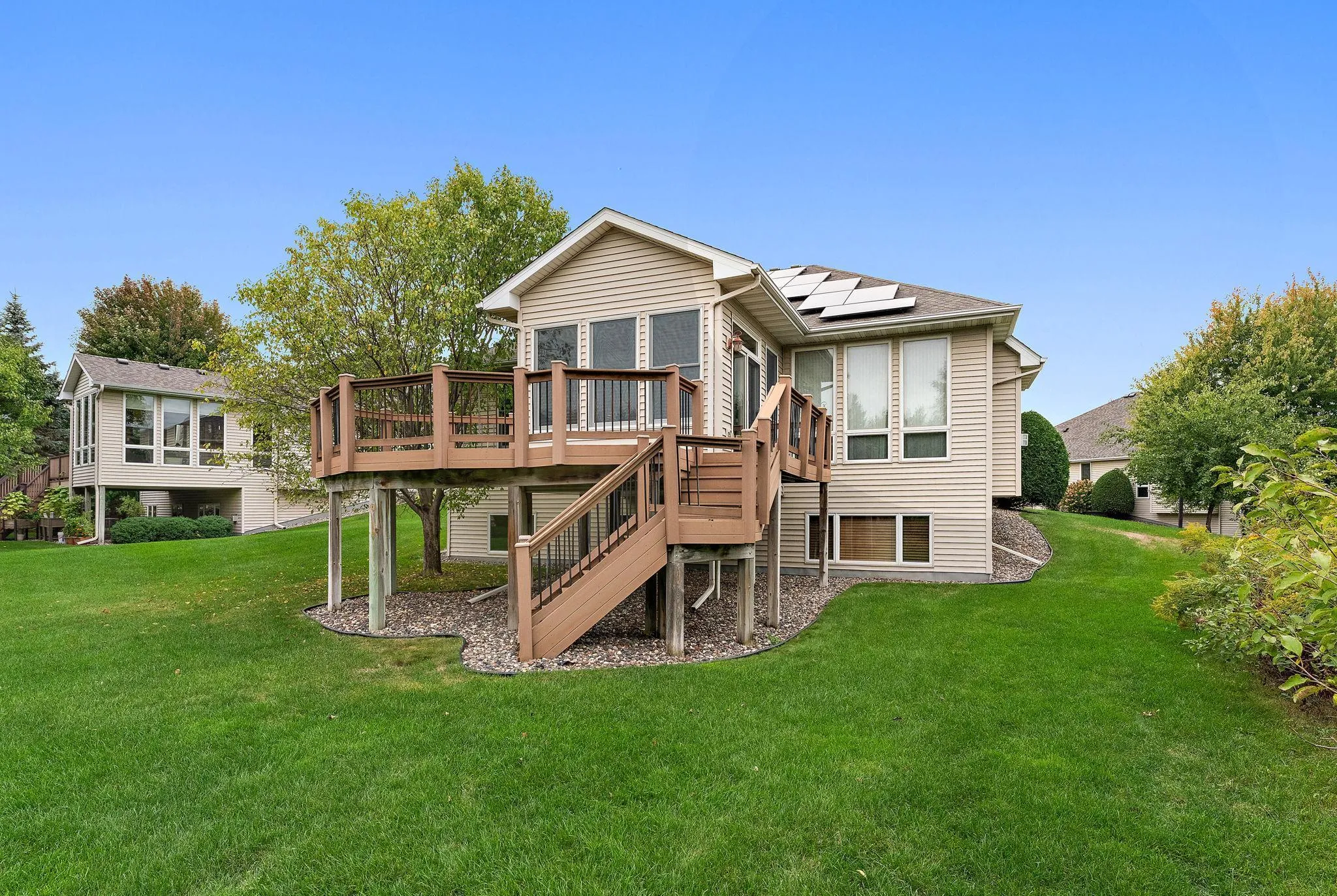 Photo 4 of 10547 Hawthorn Court