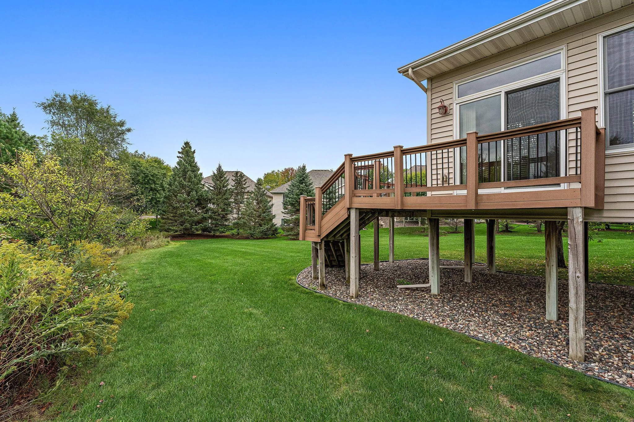 Photo 6 of 10547 Hawthorn Court