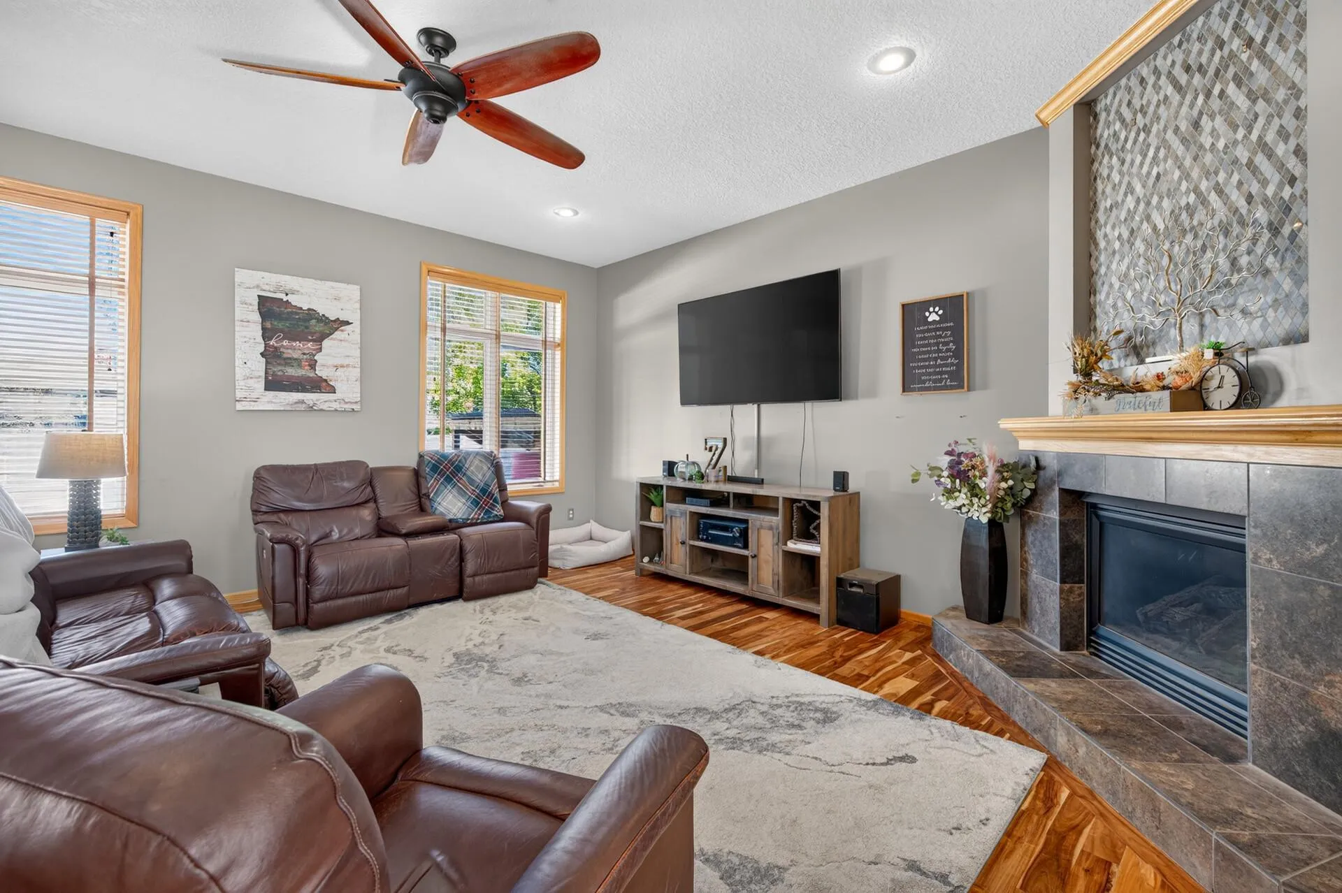 Photo 6 of 738 Greten Lane