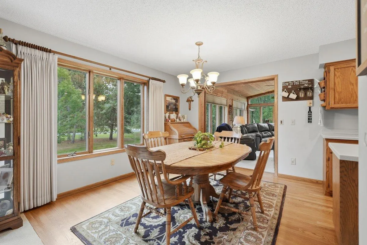 Photo 10 of 10180 Perkins N Avenue