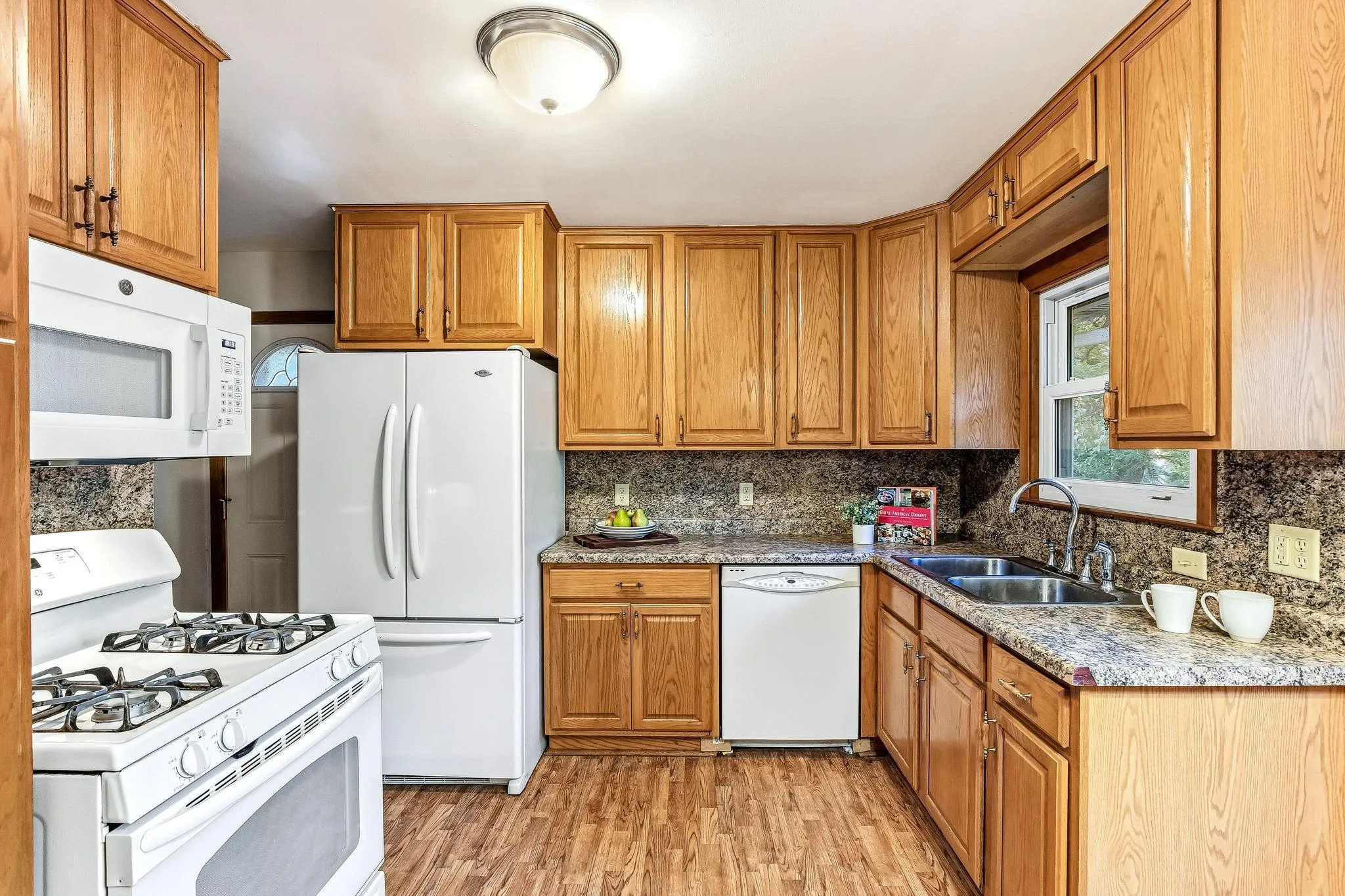 Photo 9 of 4407 Washington Ne Street