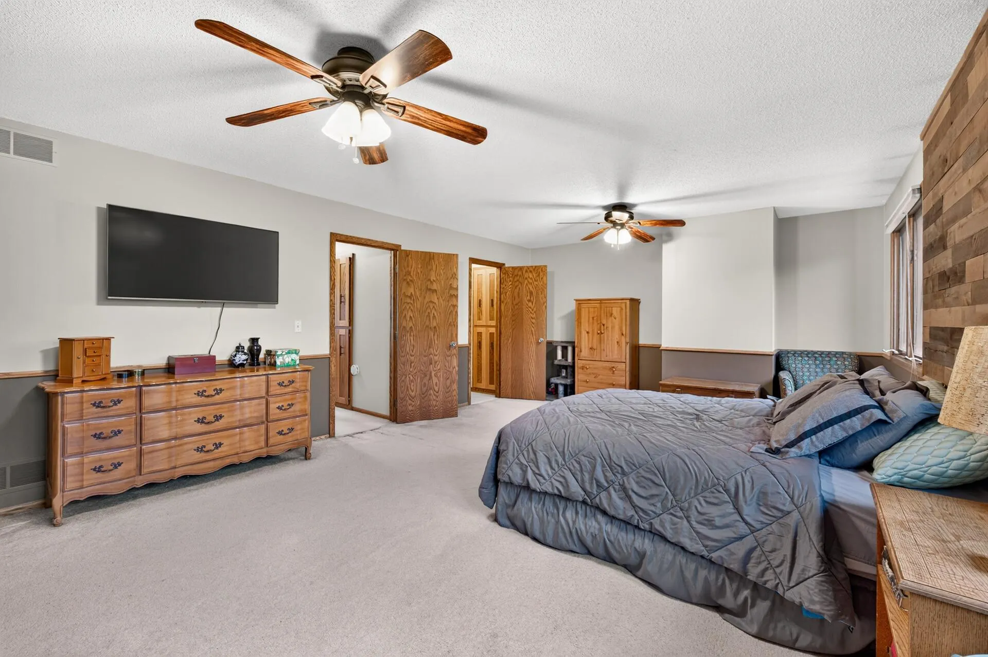 Photo 15 of 149 Riverview Drive Unit 6