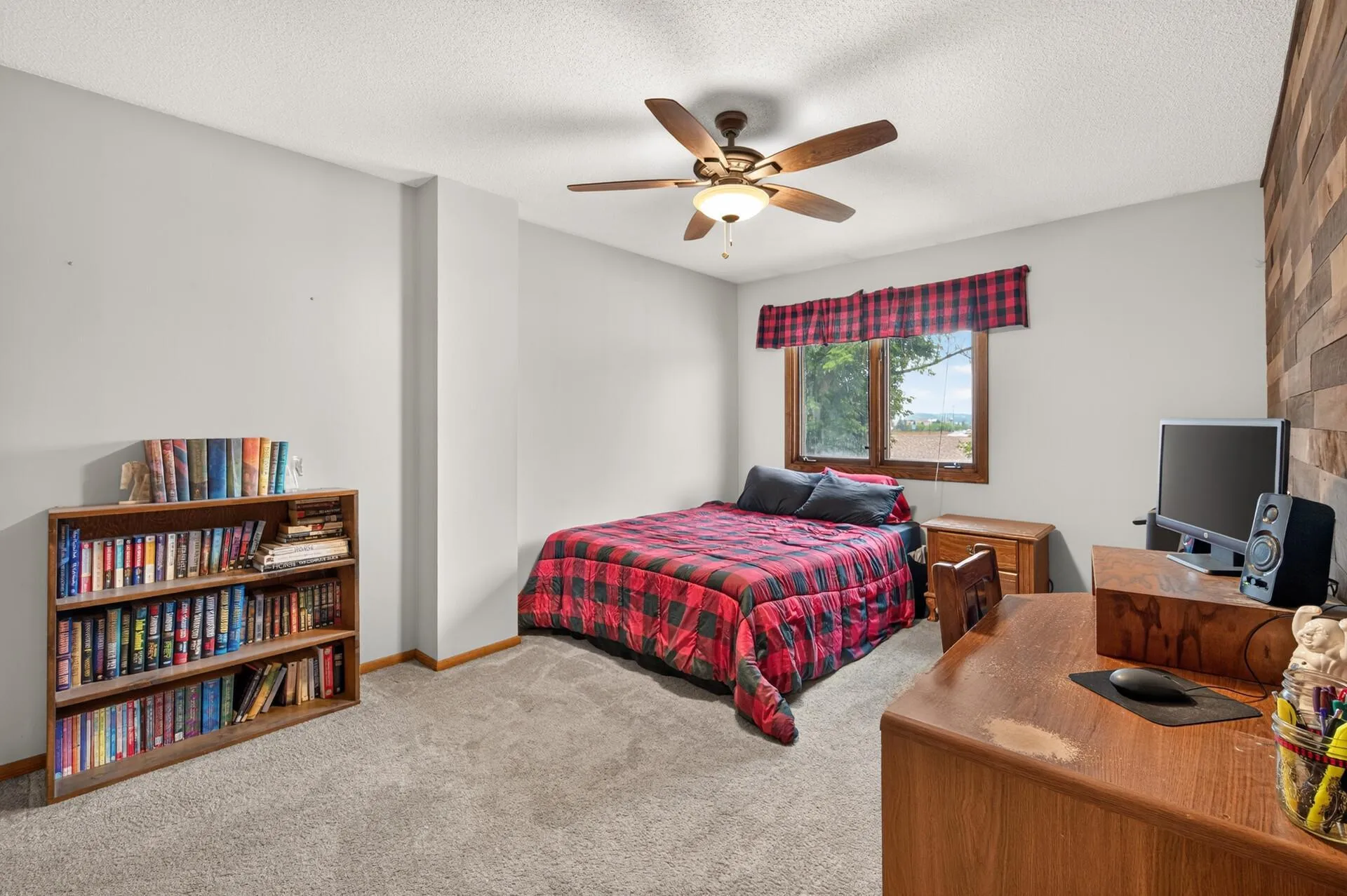 Photo 16 of 149 Riverview Drive Unit 6