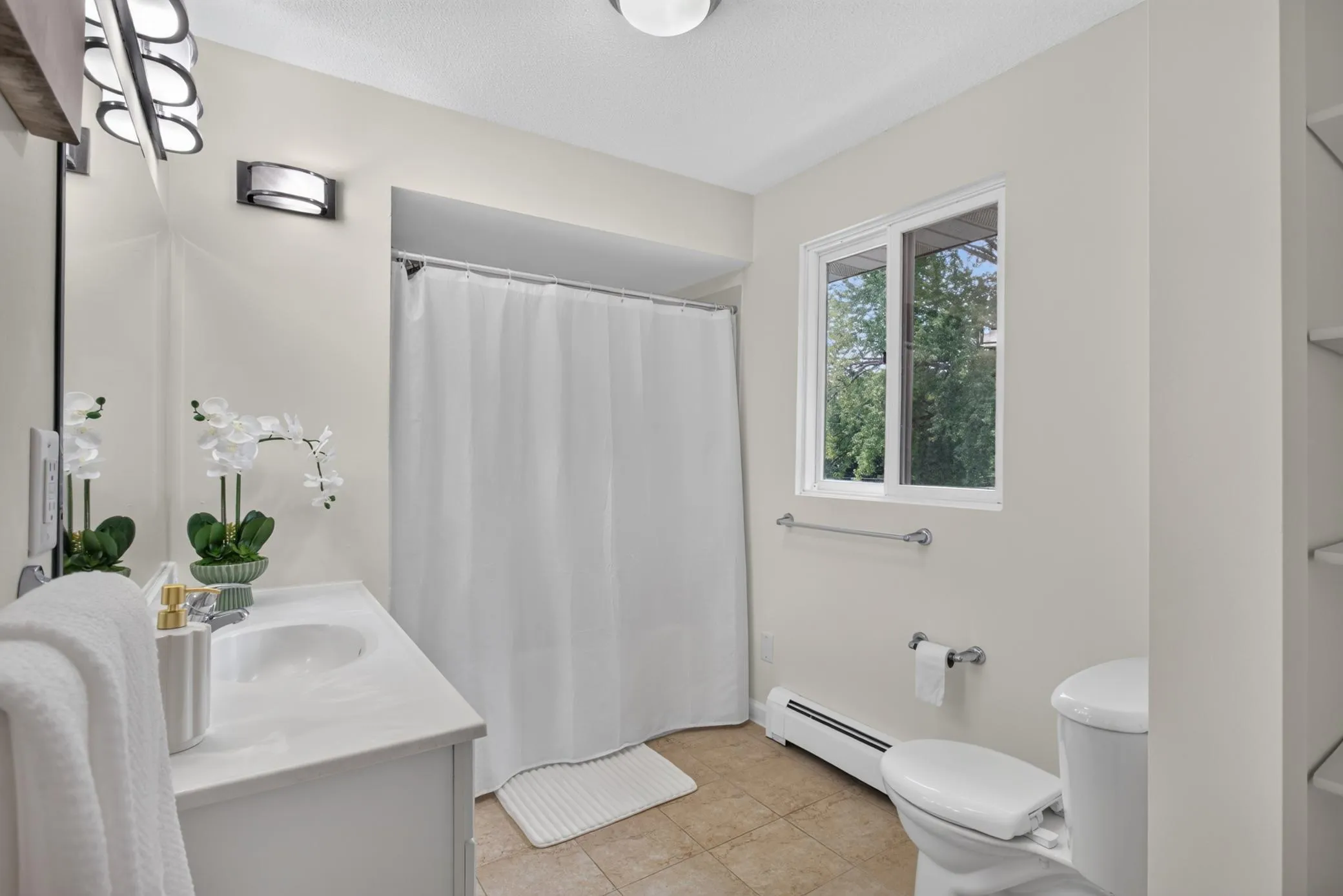 Photo 19 of 909 8th S Avenue