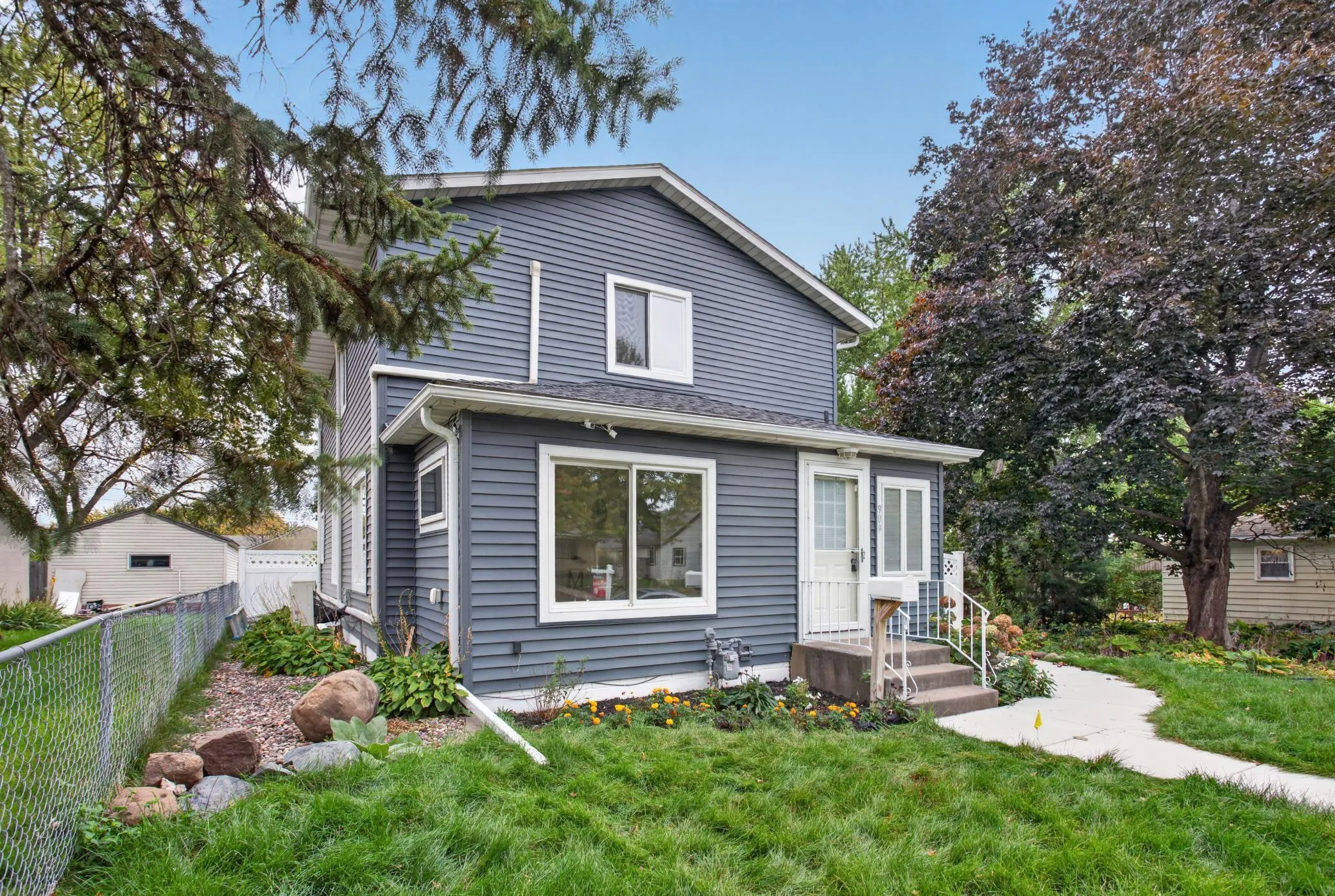 Photo 34 of 909 8th S Avenue