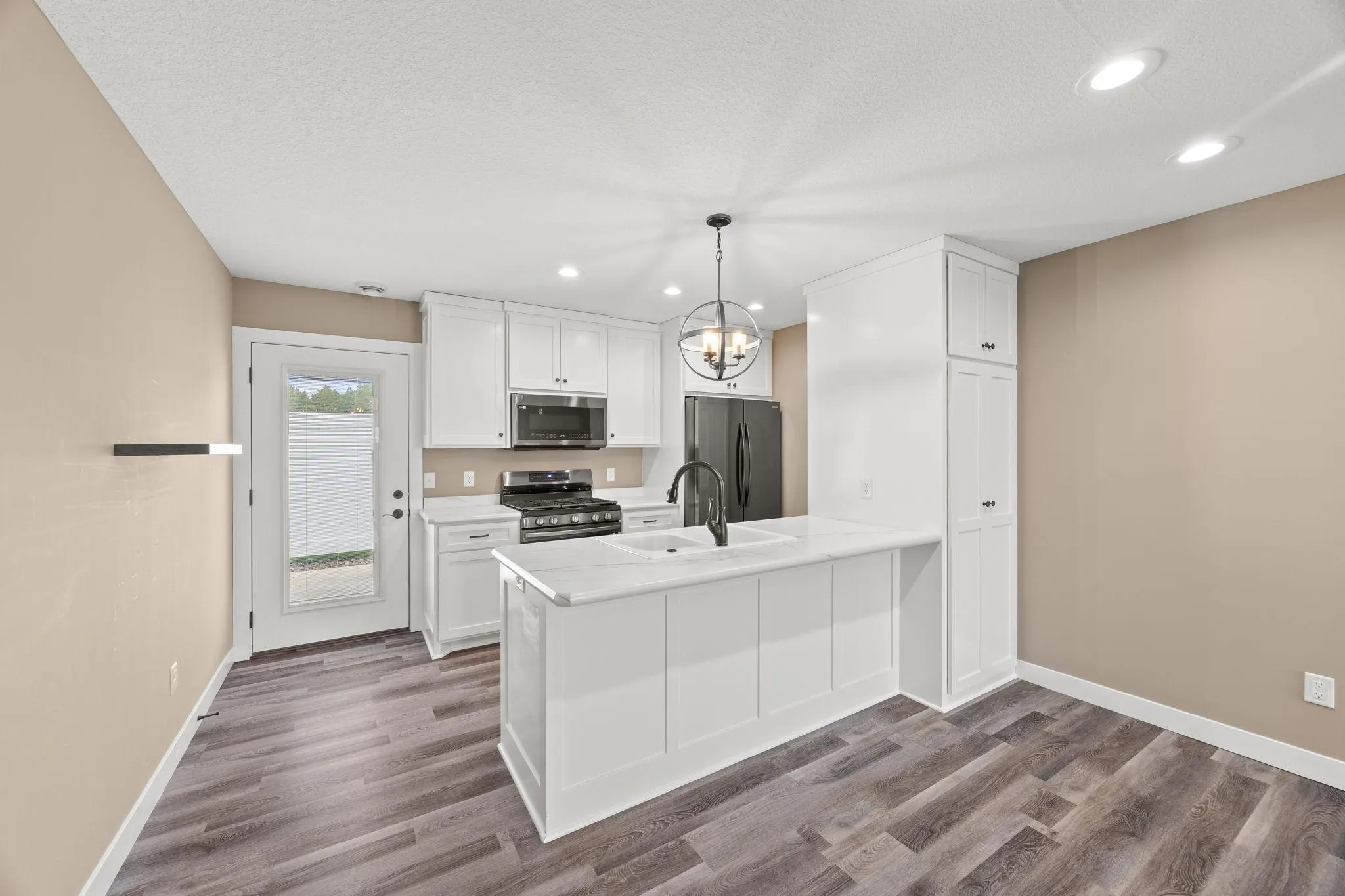 Photo 9 of 38820 Maple Court