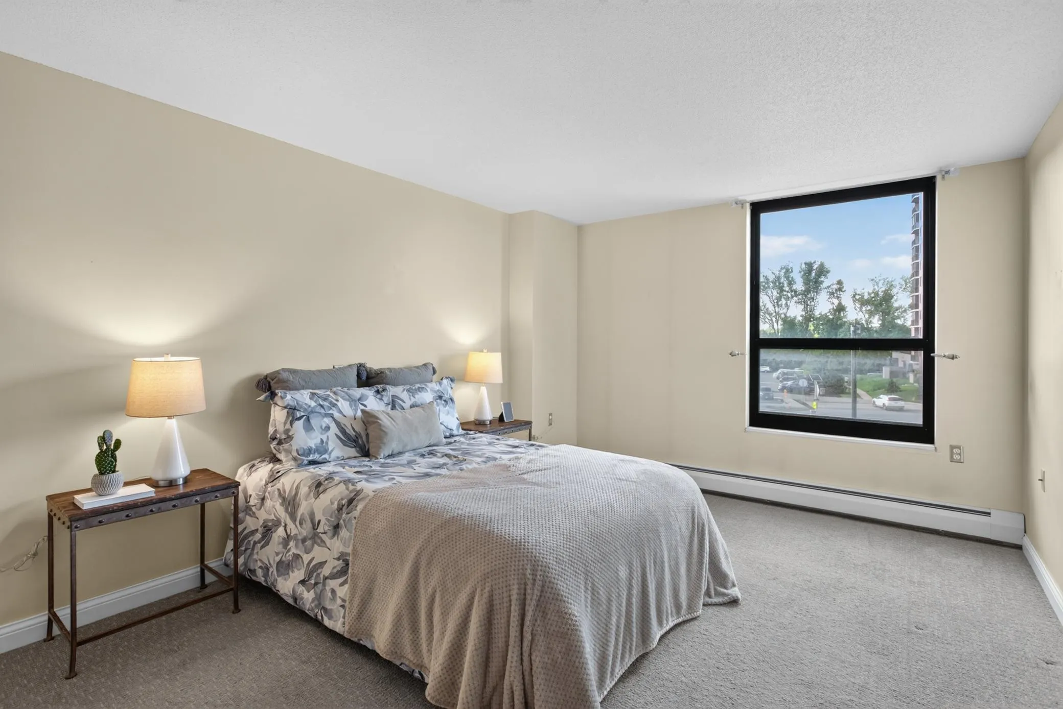 Photo 6 of 6615 Lake Shore S Drive Unit 304