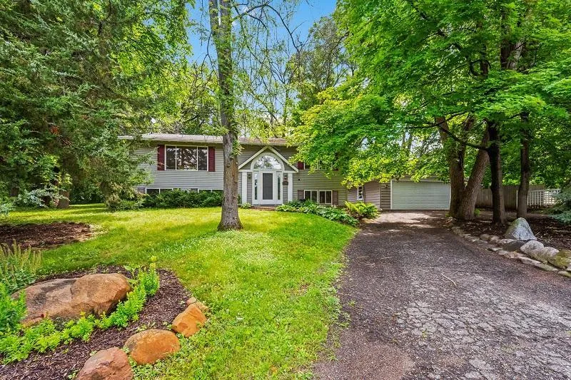 Photo 5 of 5200 Greenwood Circle