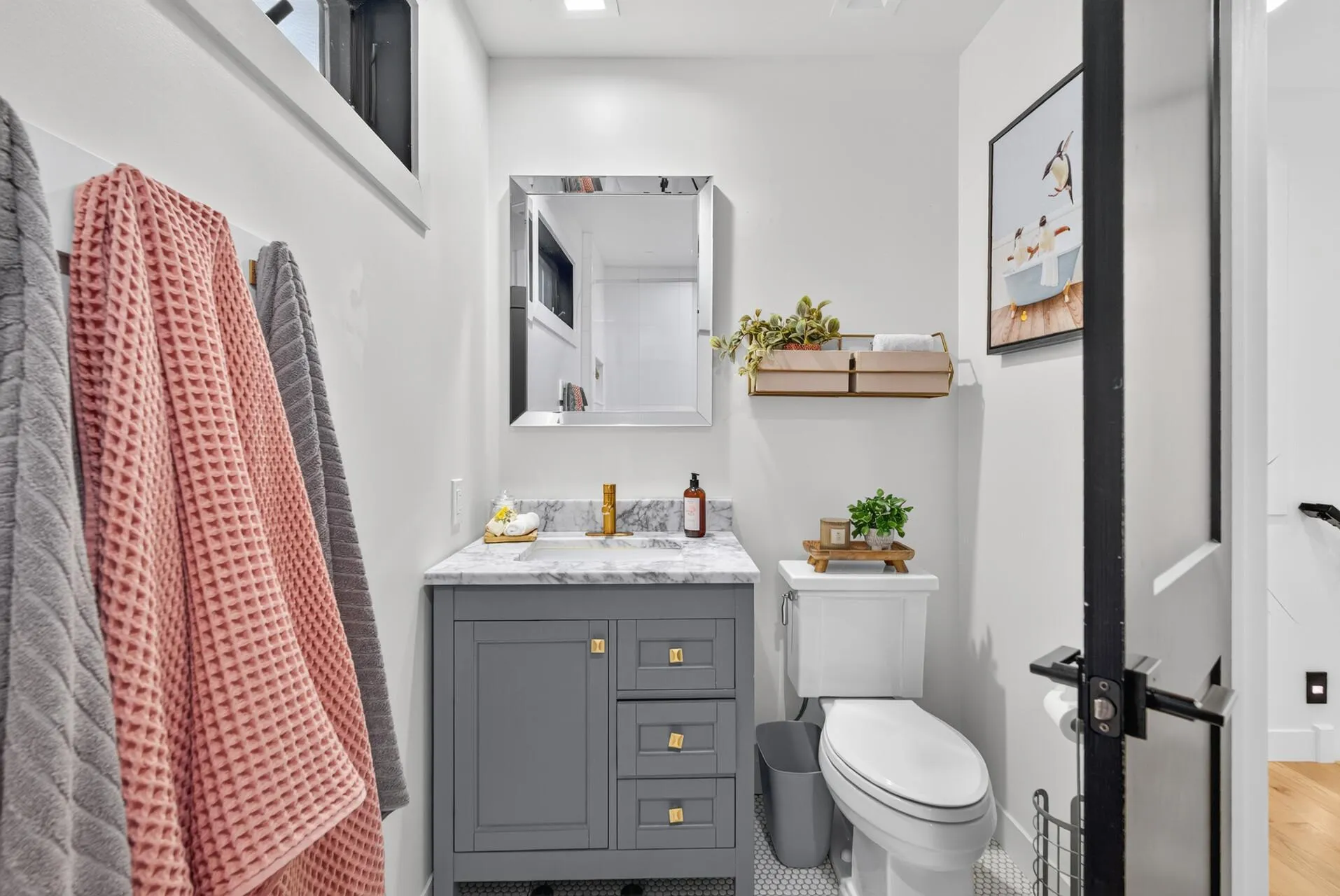 Photo 25 of 3021 Lake Shore Boulevard