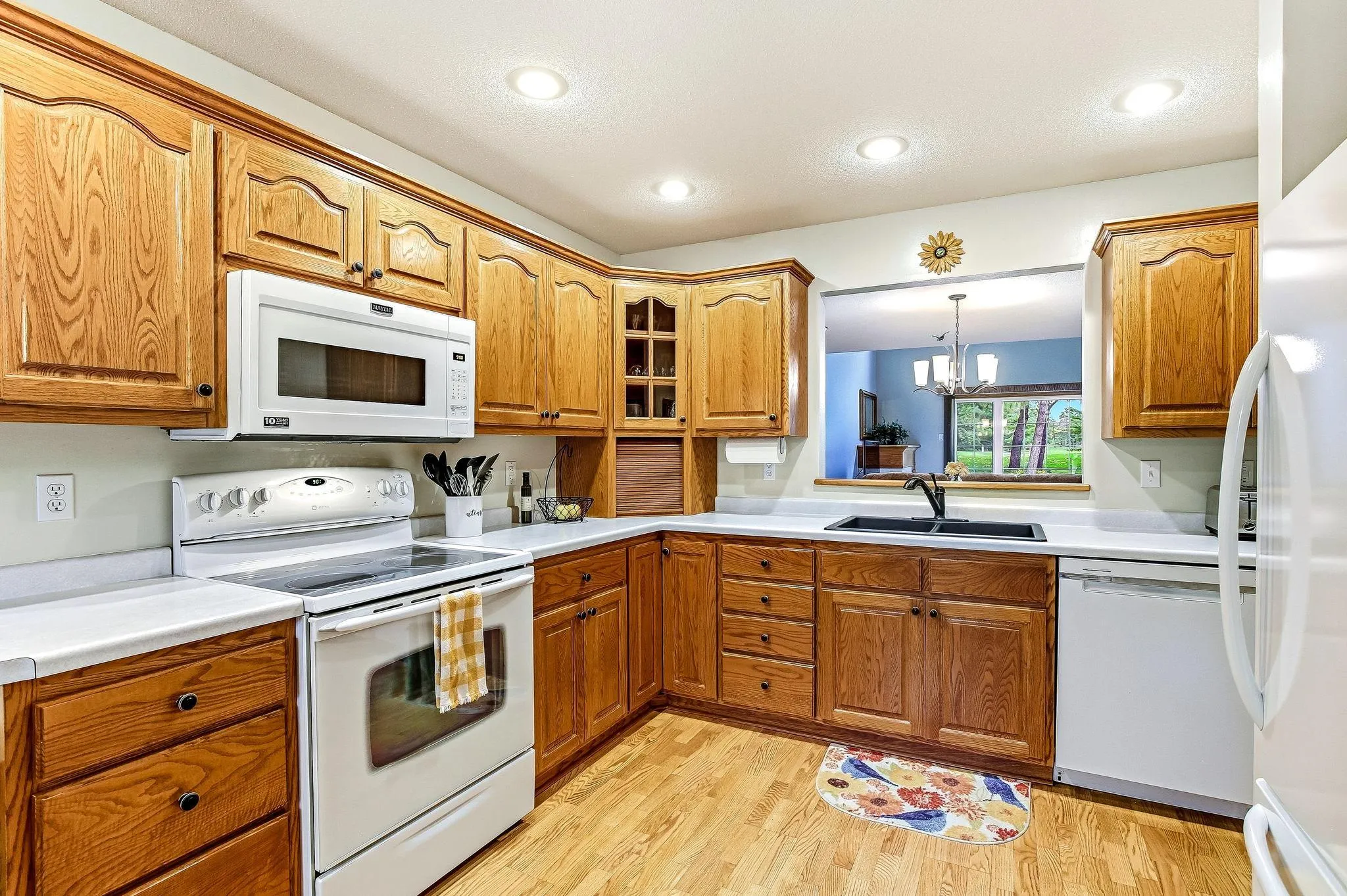 Photo 10 of 13678 Bradley Boulevard