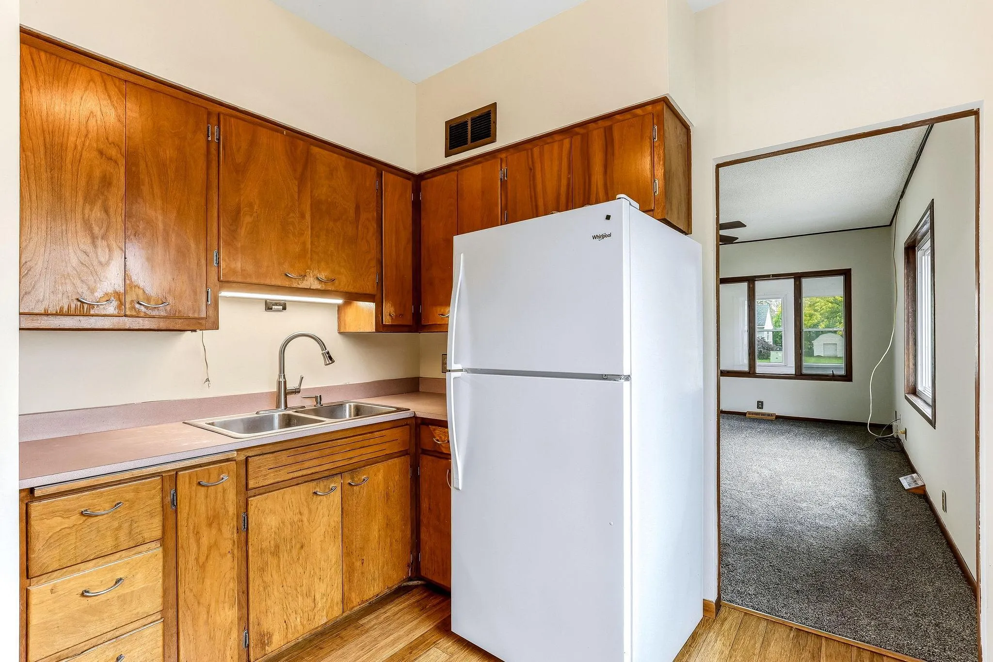 Photo 7 of 247 W 6th Street