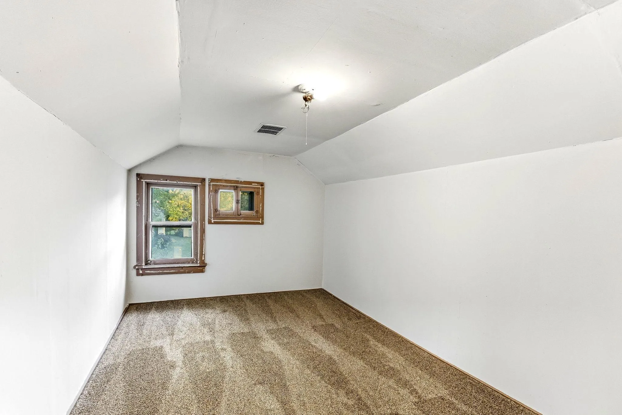 Photo 16 of 247 W 6th Street