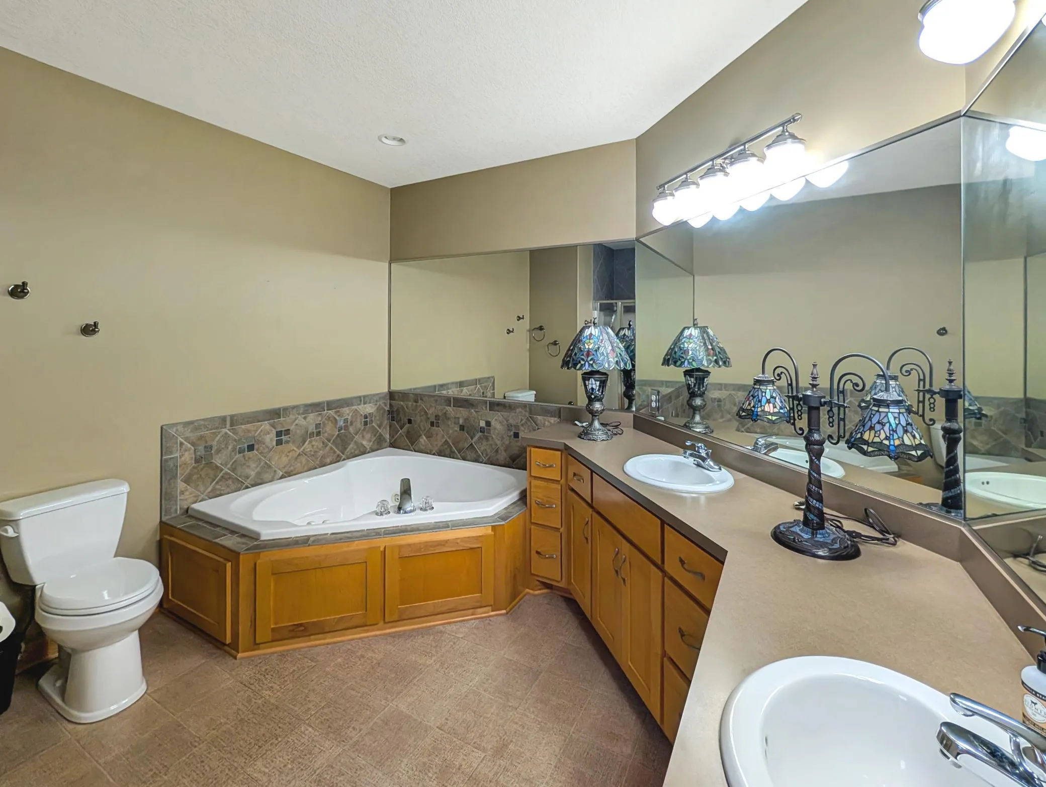 Photo 19 of 22516 Evergreen Circle