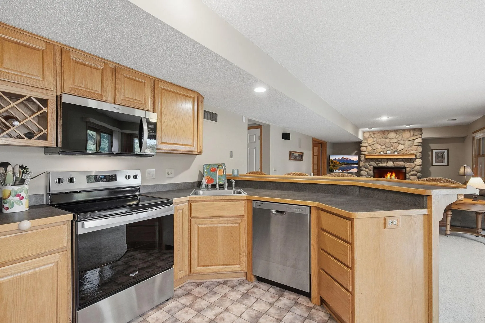 Photo 16 of 1533 Wexford Court