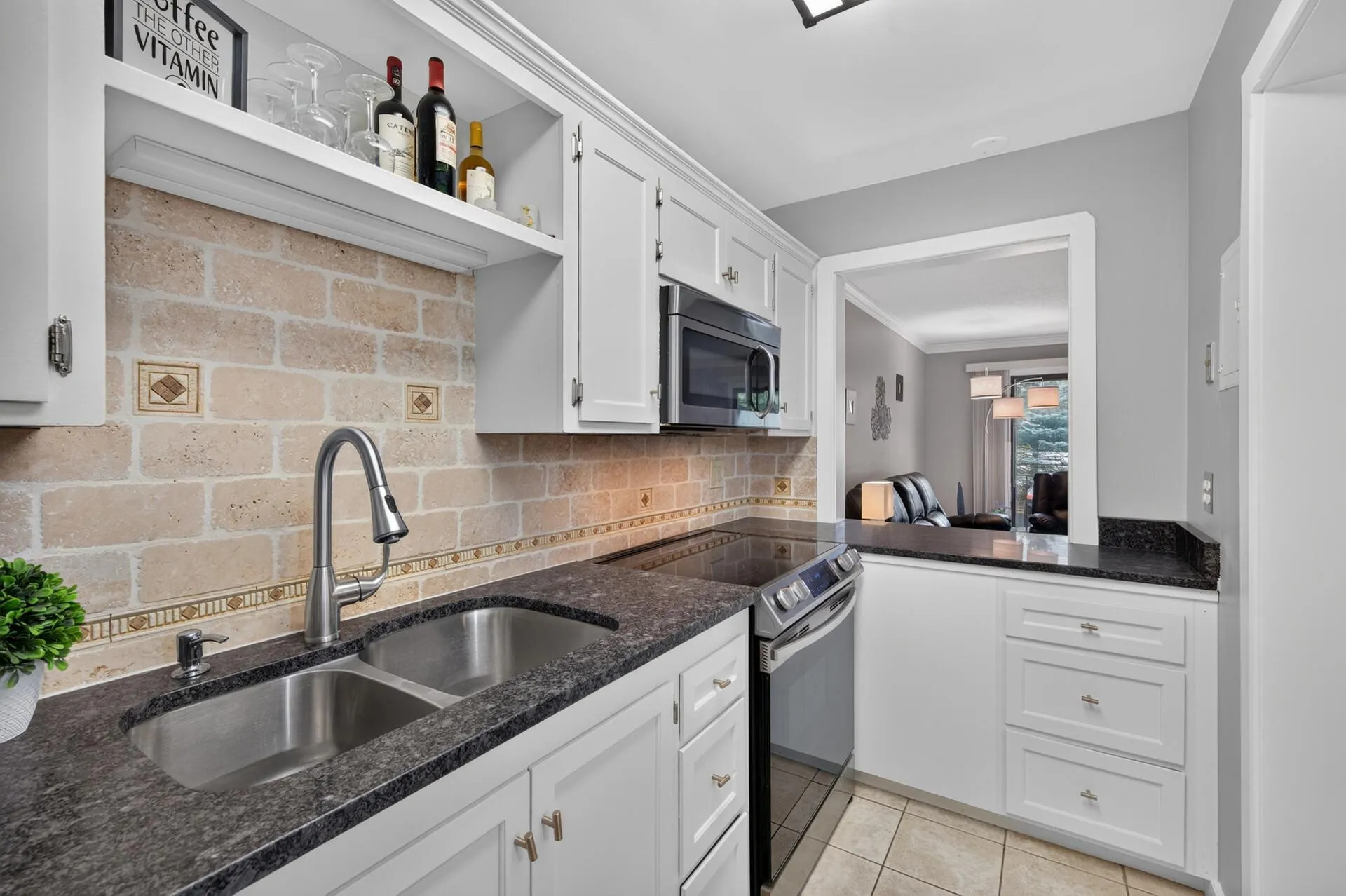 Photo 7 of 4100 Parklawn Avenue Unit 104