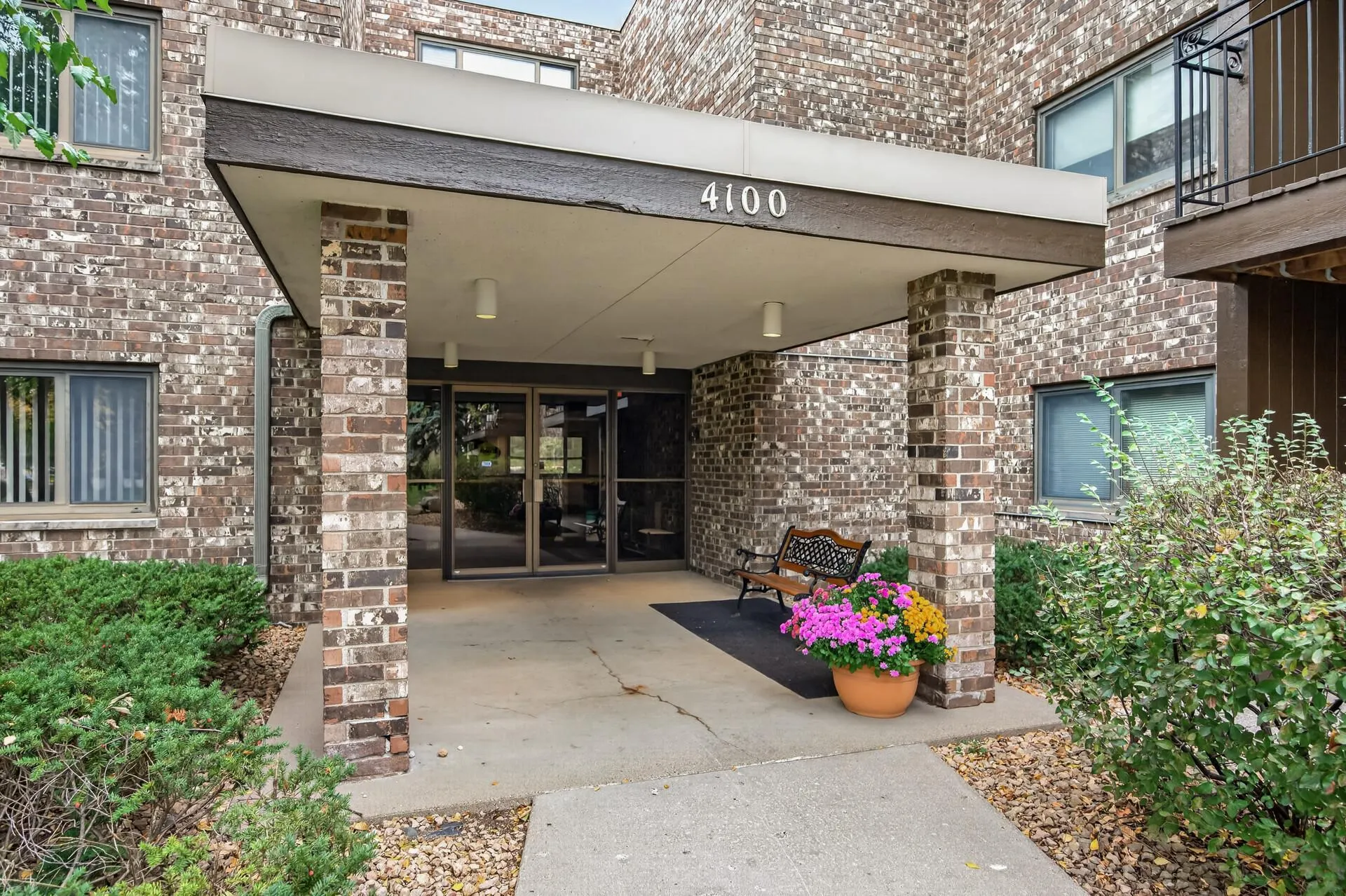 Photo 23 of 4100 Parklawn Avenue Unit 104