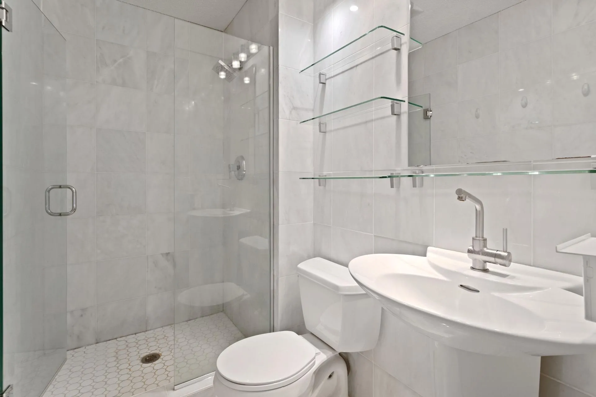 Photo 11 of 2764 Southlawn Drive