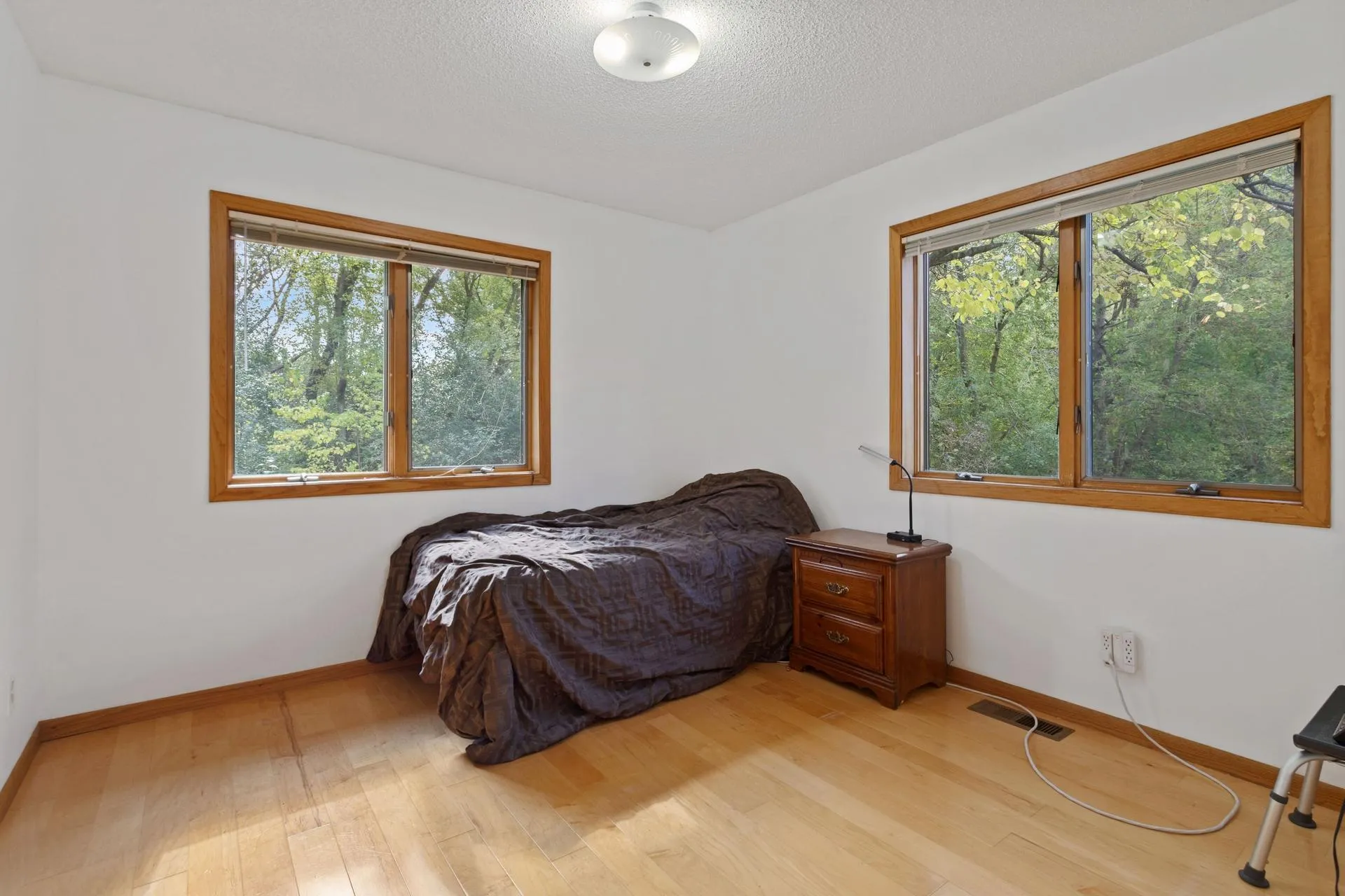Photo 13 of 2764 Southlawn Drive