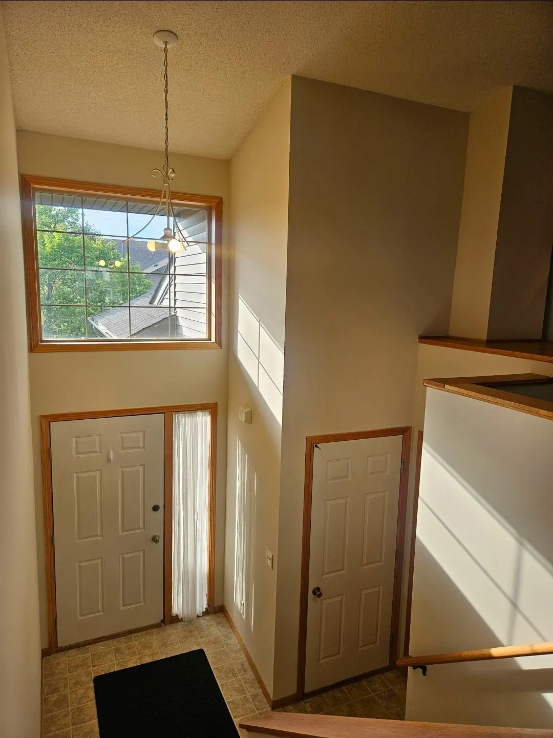Photo 3 of 8330 Parkview Ne Avenue
