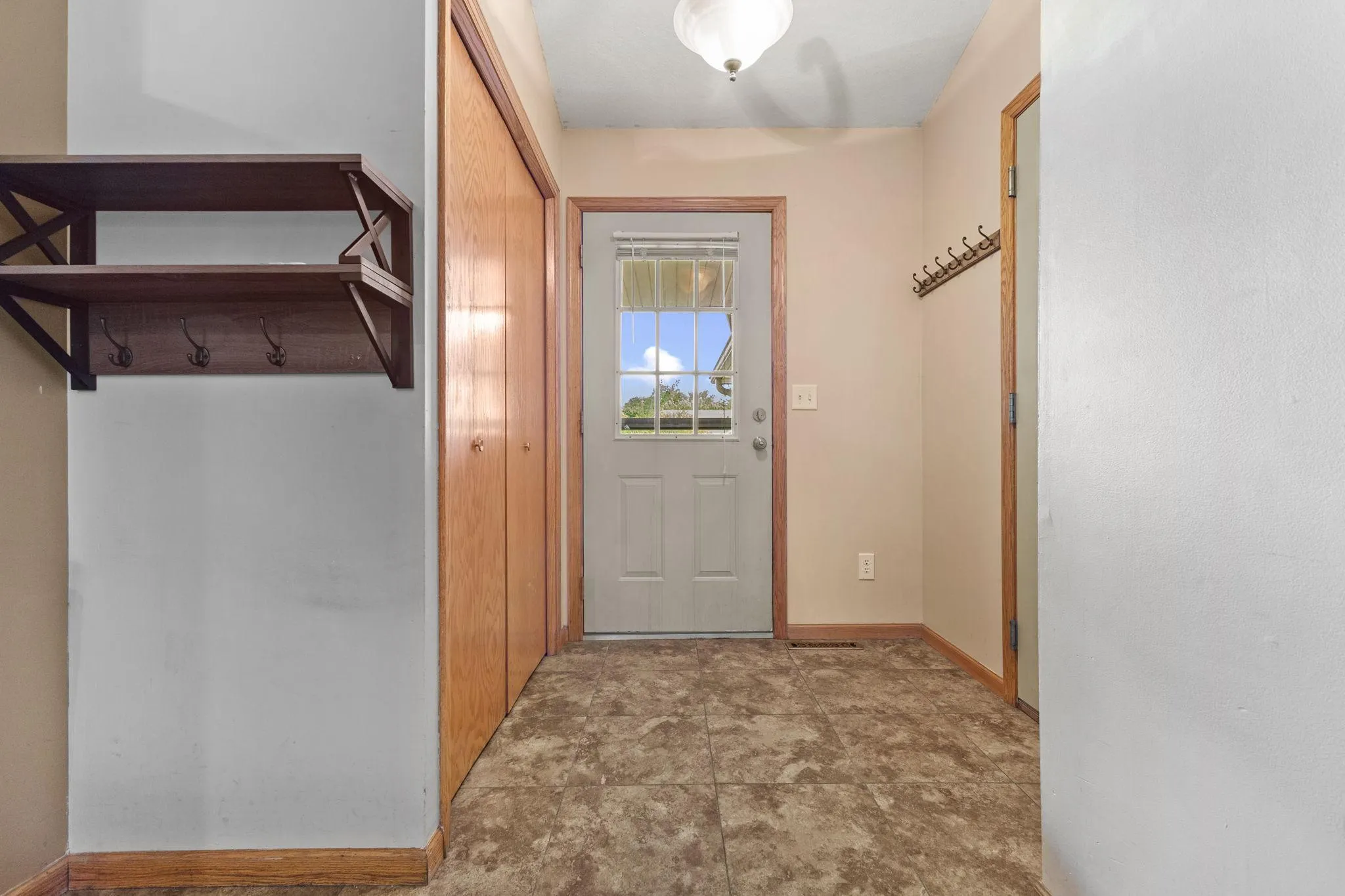 Photo 4 of 23092 Guarani Nw Street