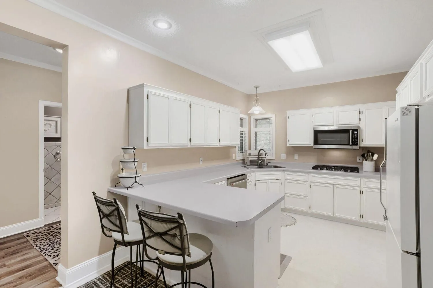 Photo 9 of 4148 Countryview Drive