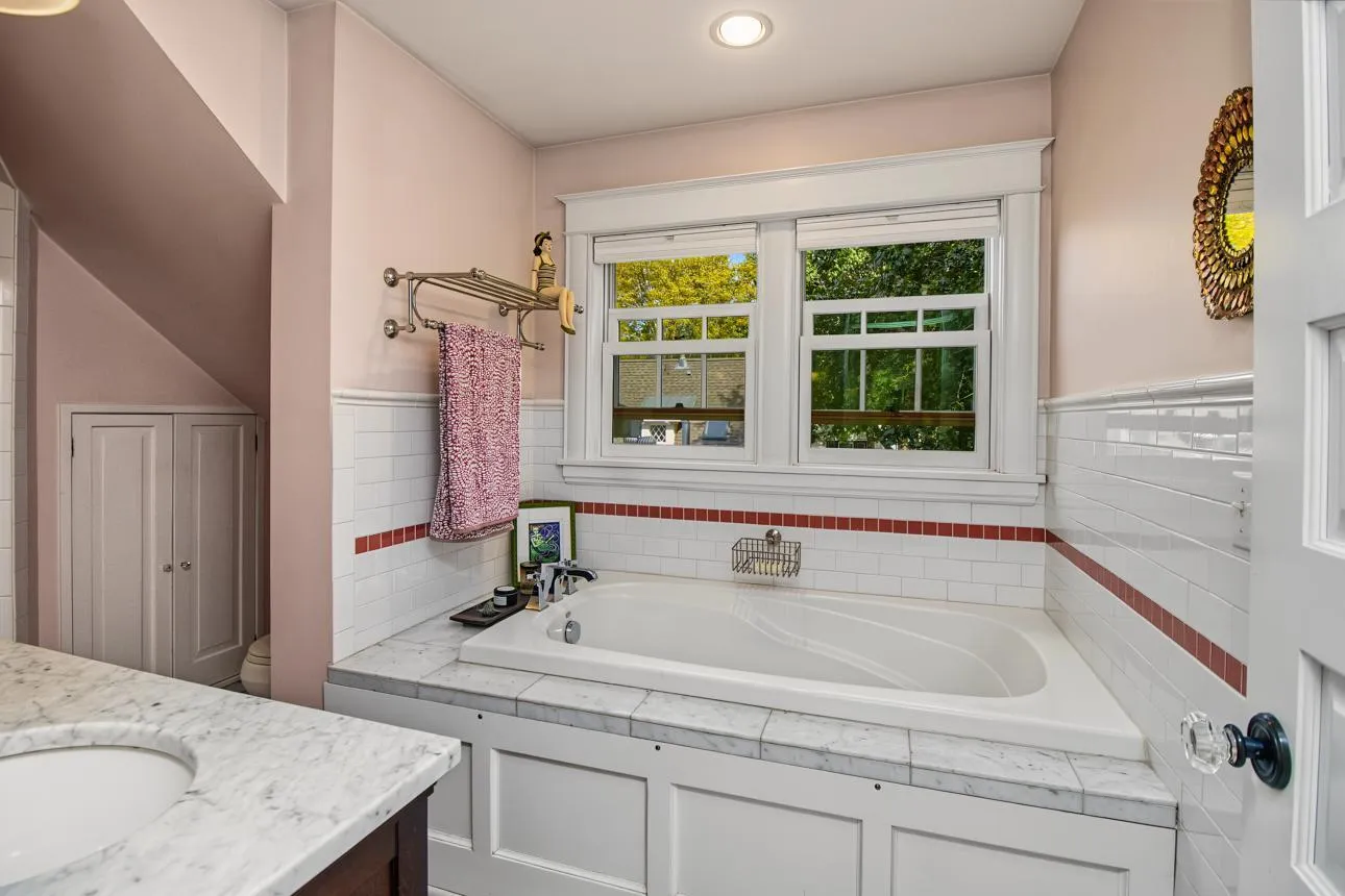 Photo 39 of 4509 Zenith S Avenue