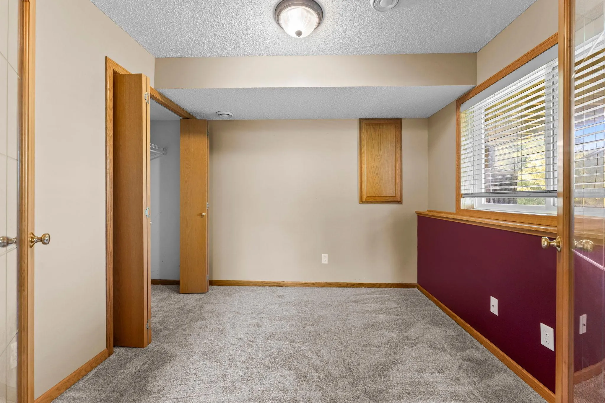 Photo 41 of 20676 Hampshire Way