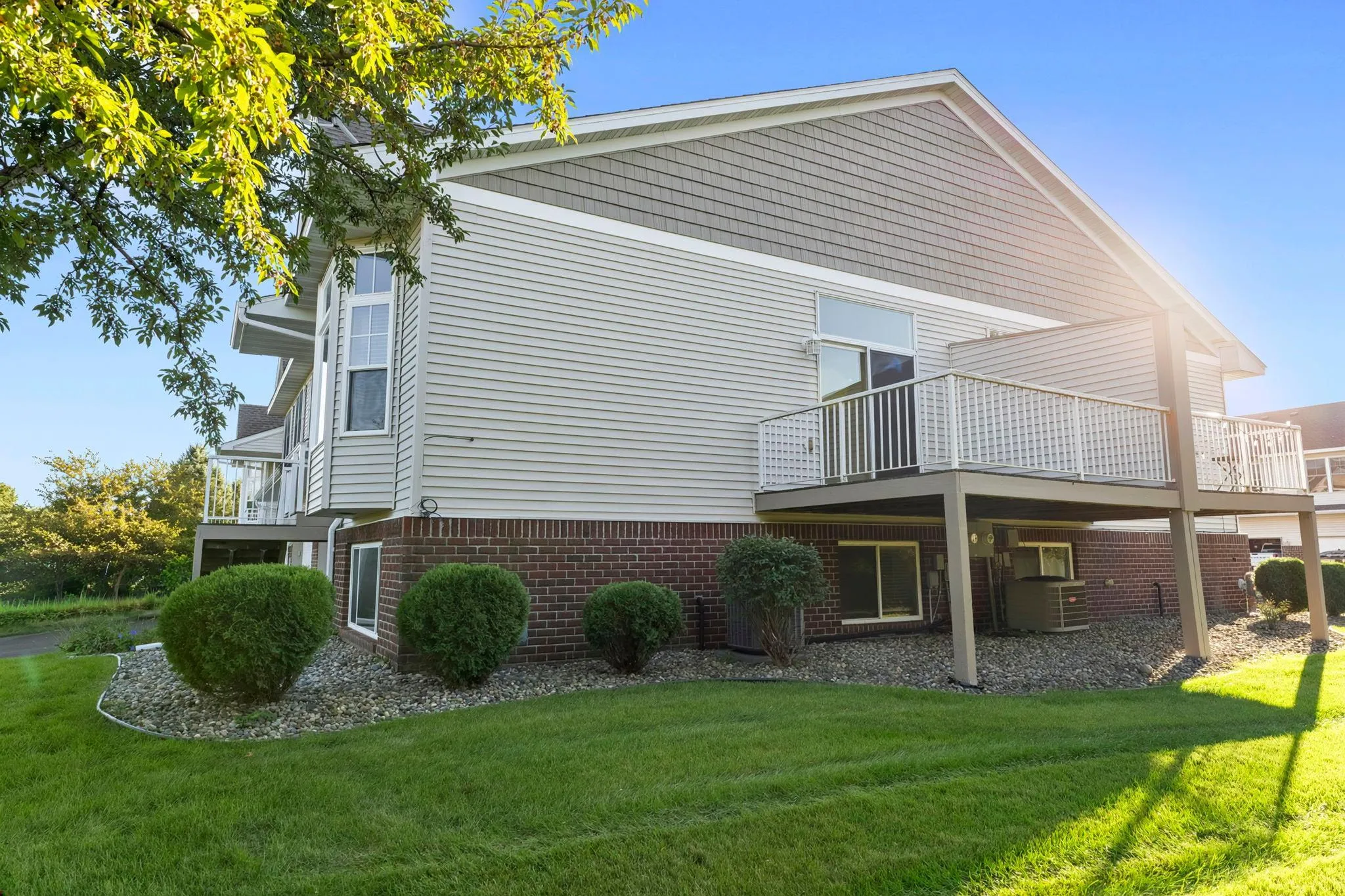 Photo 9 of 20676 Hampshire Way