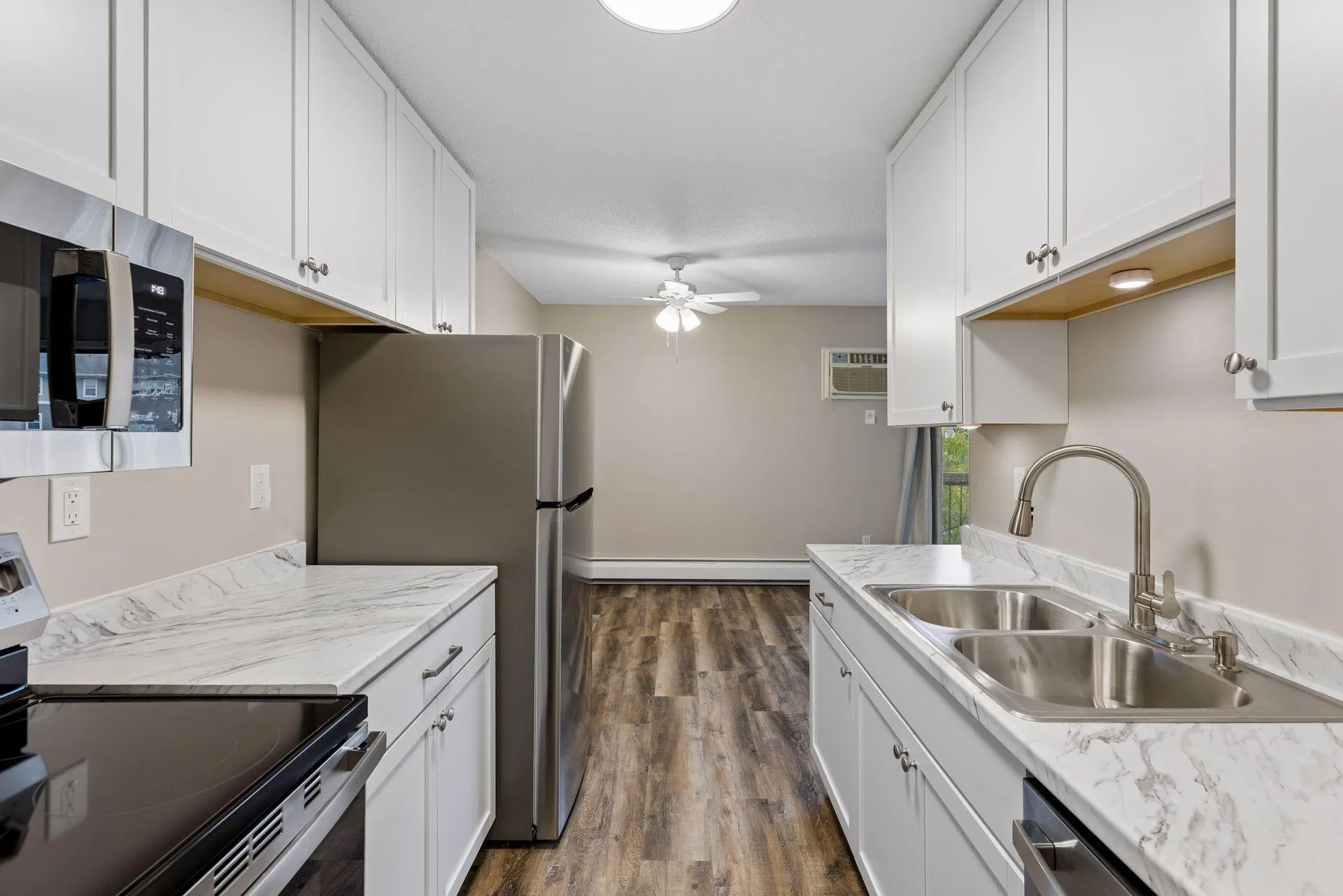 Photo 9 of 2800 Hillsboro N Avenue Unit 307