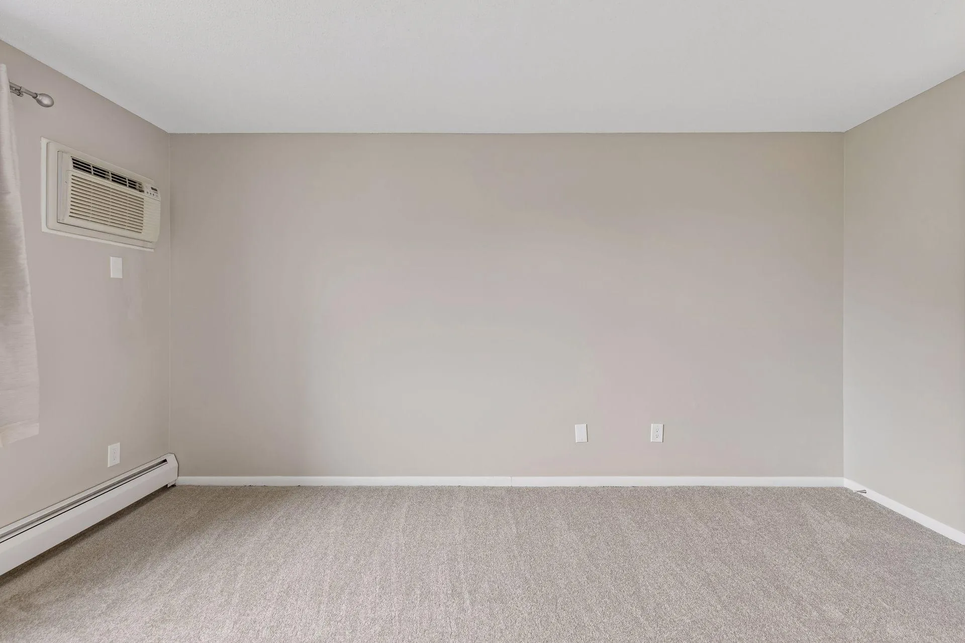Photo 18 of 2800 Hillsboro N Avenue Unit 307
