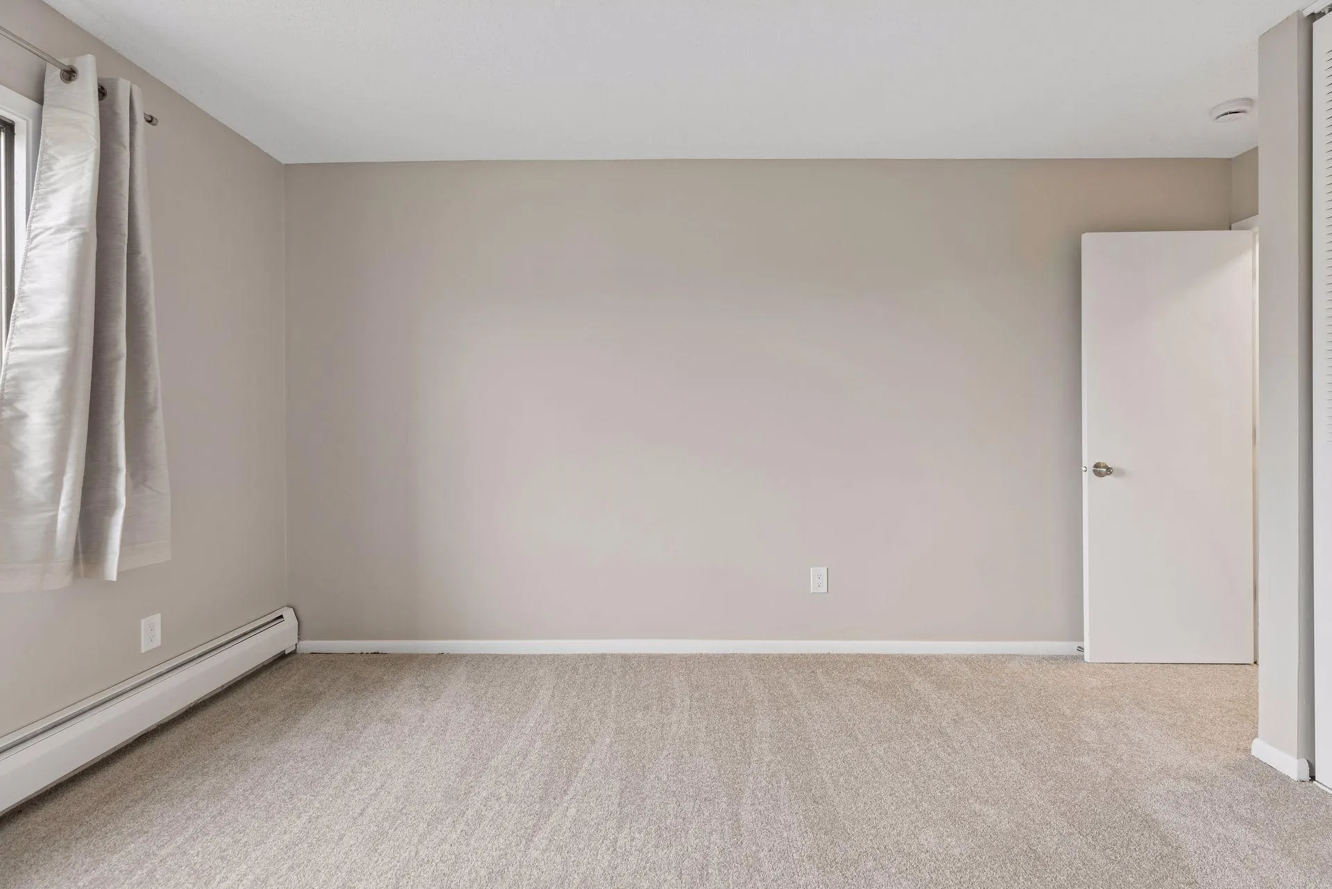 Photo 14 of 2800 Hillsboro N Avenue Unit 307